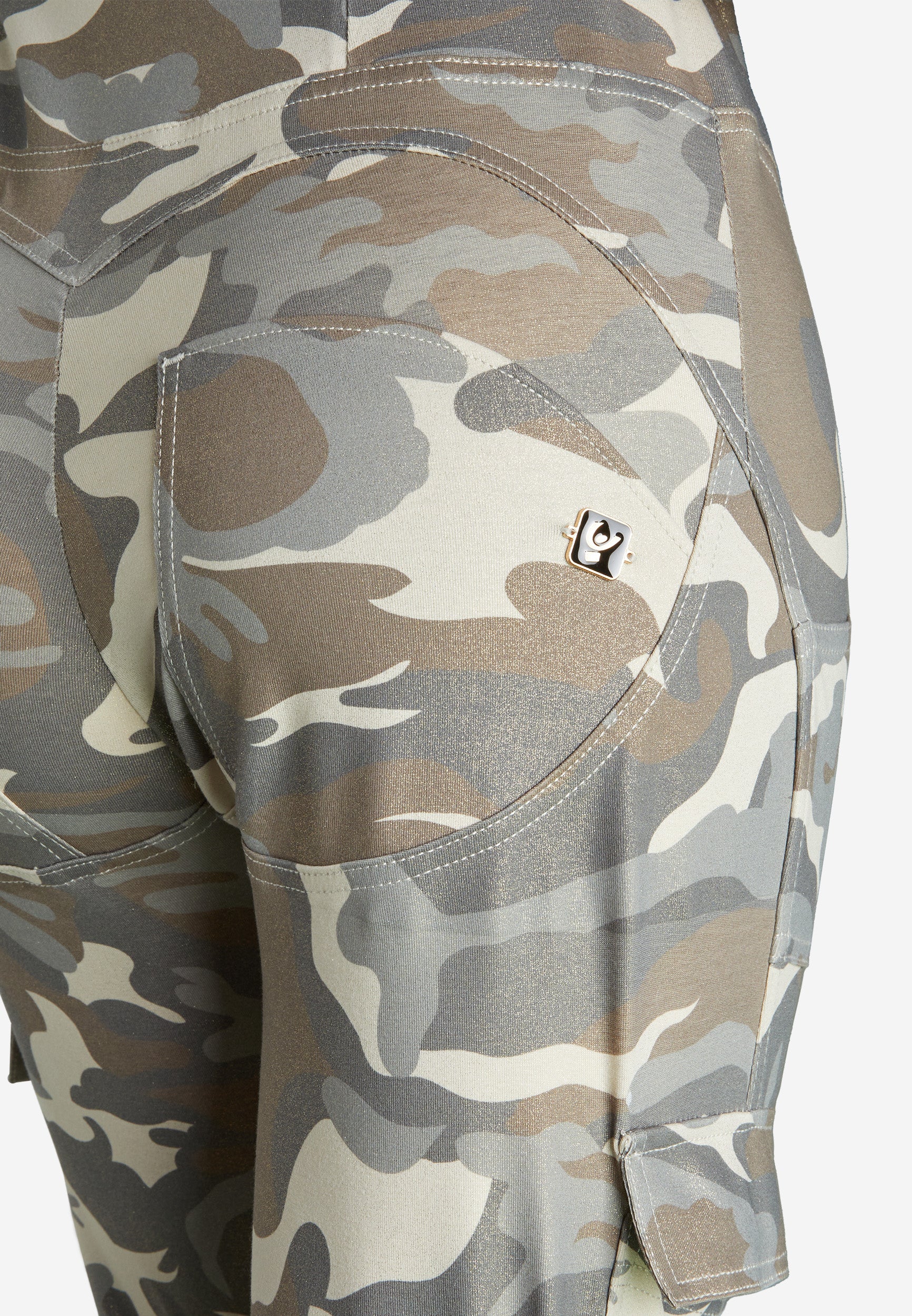 freddy-wr-up-pantaloni-cargo-push-up-in-jersey-camouflage-effetto-lurex image 8