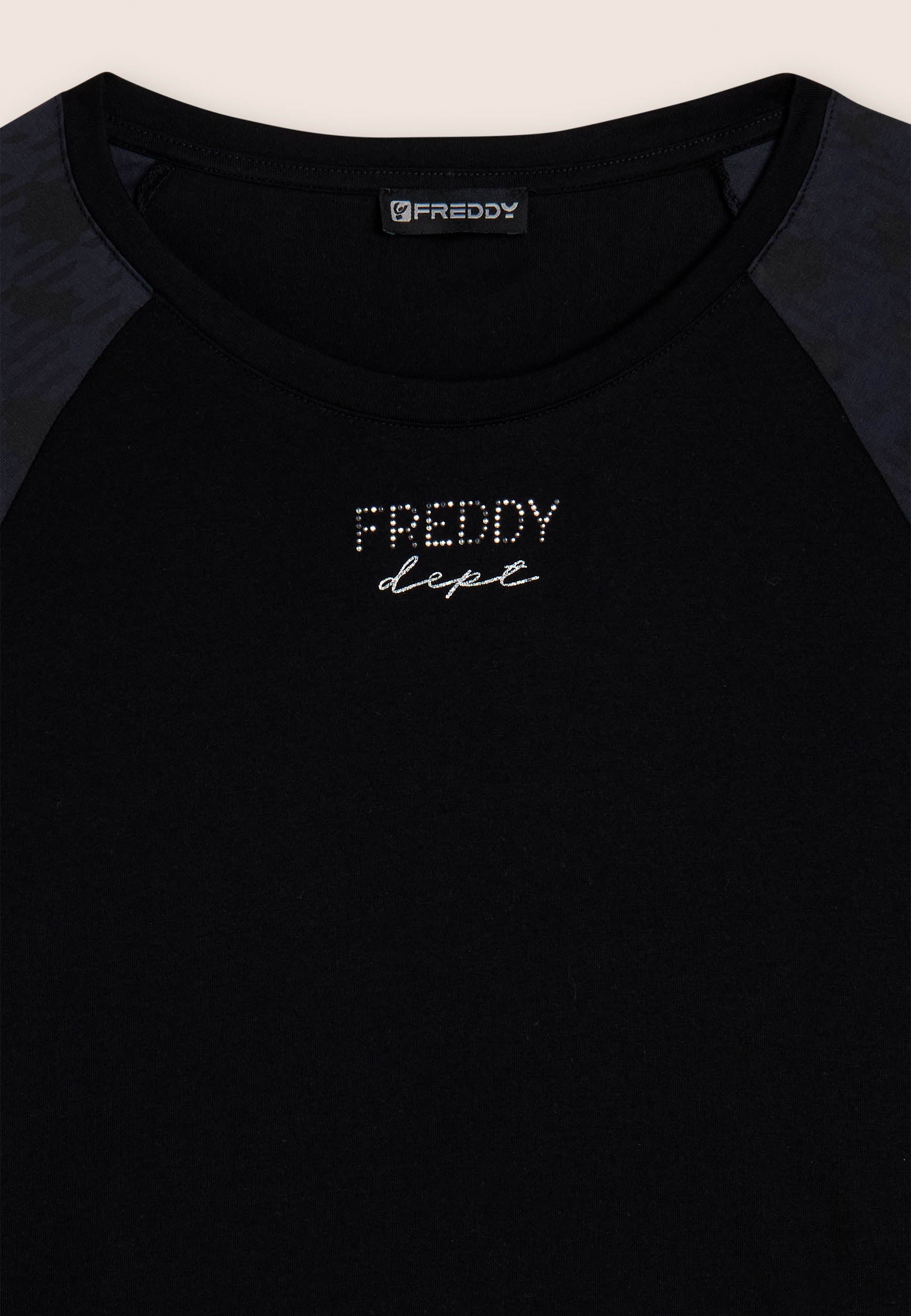freddy-t-shirt-manica-lunga-fondo-asimmetrico-con-logo-borchie image 3
