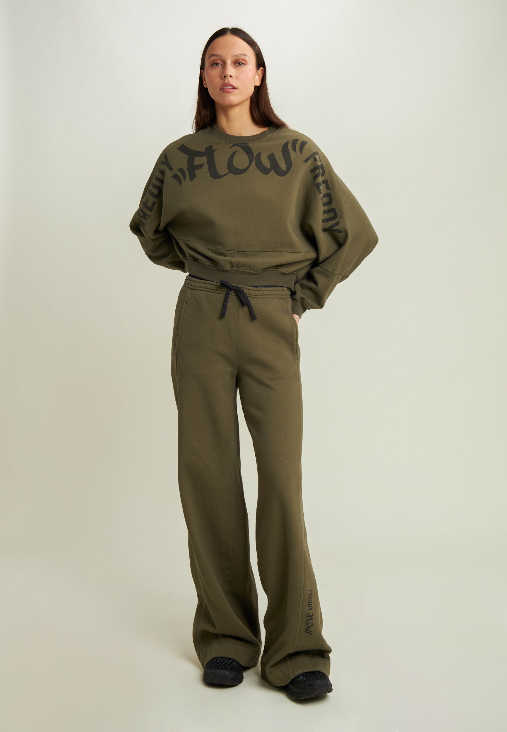 felpa-donna-freddy-oversize-cropped-con-maxi-stampa-flow image 2