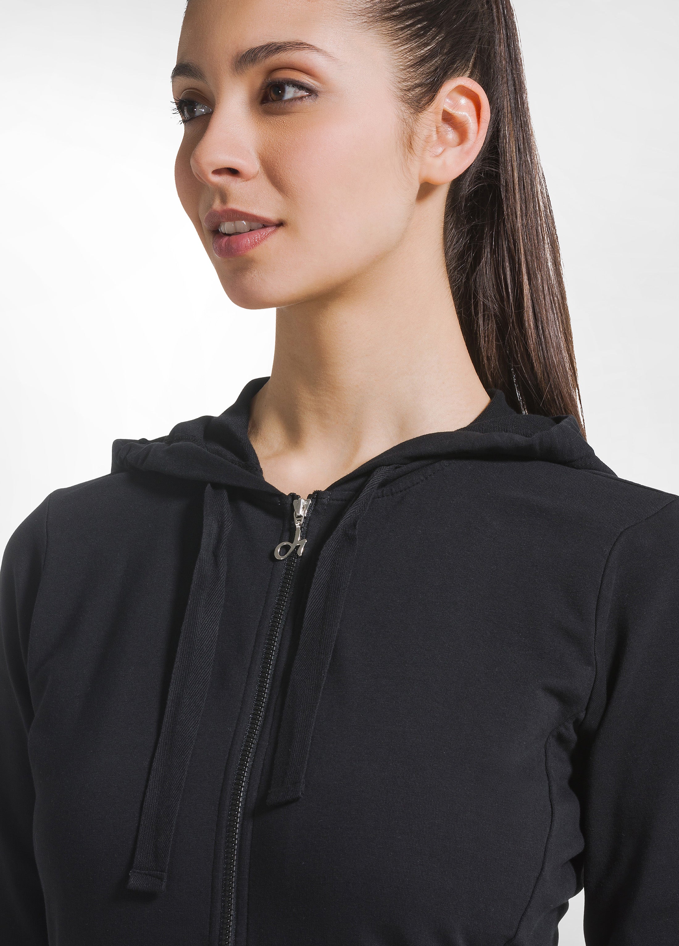 deha-felpa-core-leggera-con-zip-e-cappuccio-nero image 2