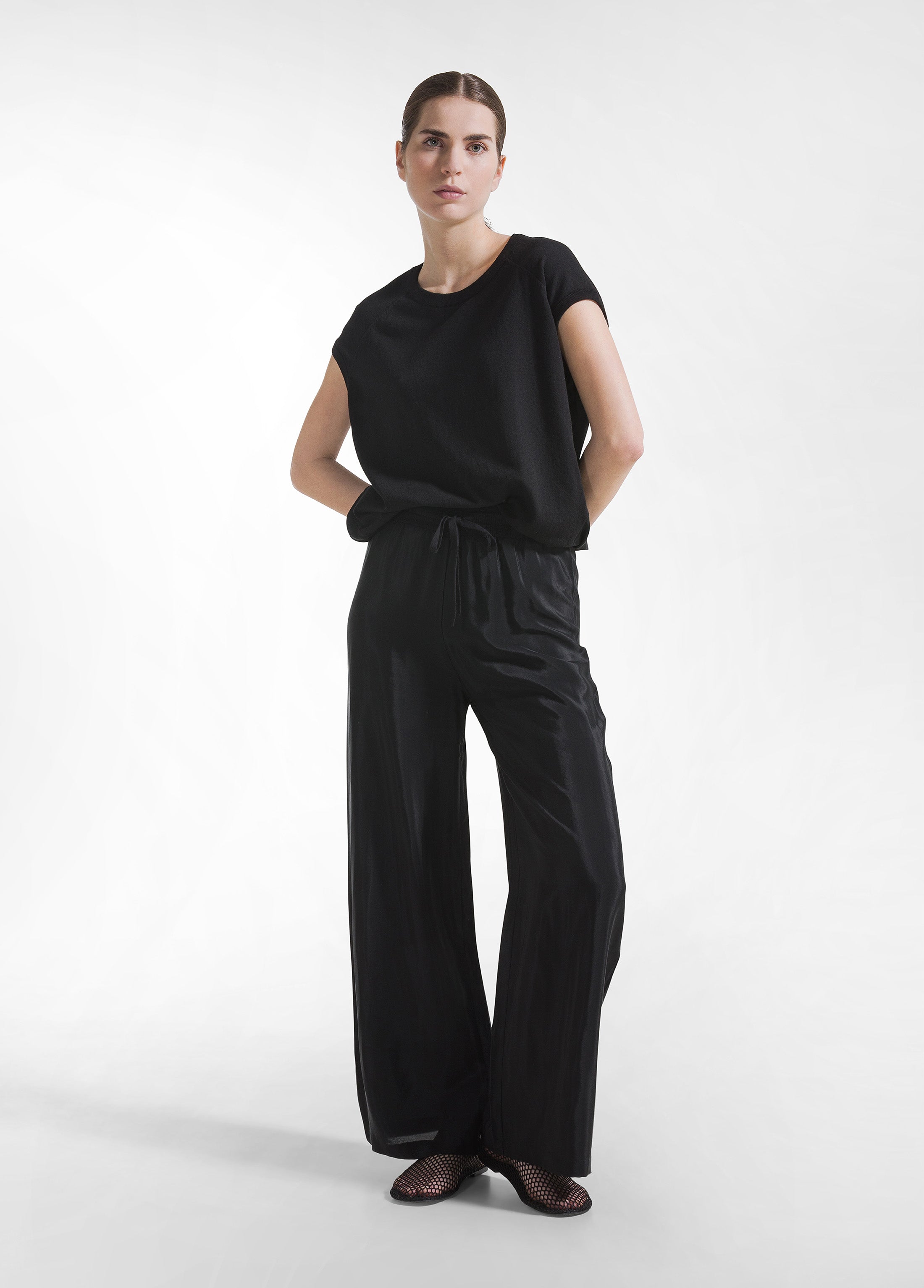 deha-completo-top-e-pantaloni-palazzo-misto-seta-cotone-nero image 5