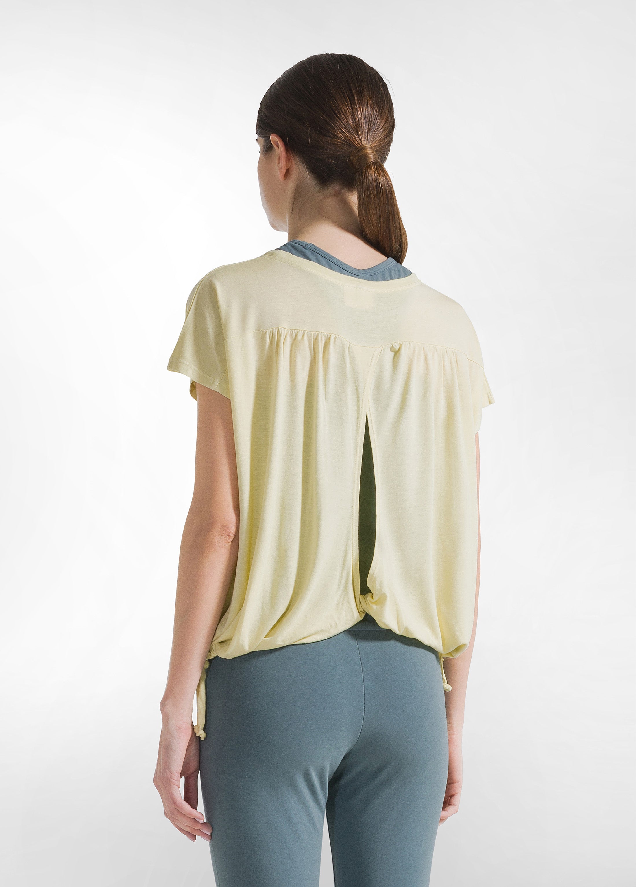 deha-t-shirt-in-viscosa-con-coulisse-gialla image 2