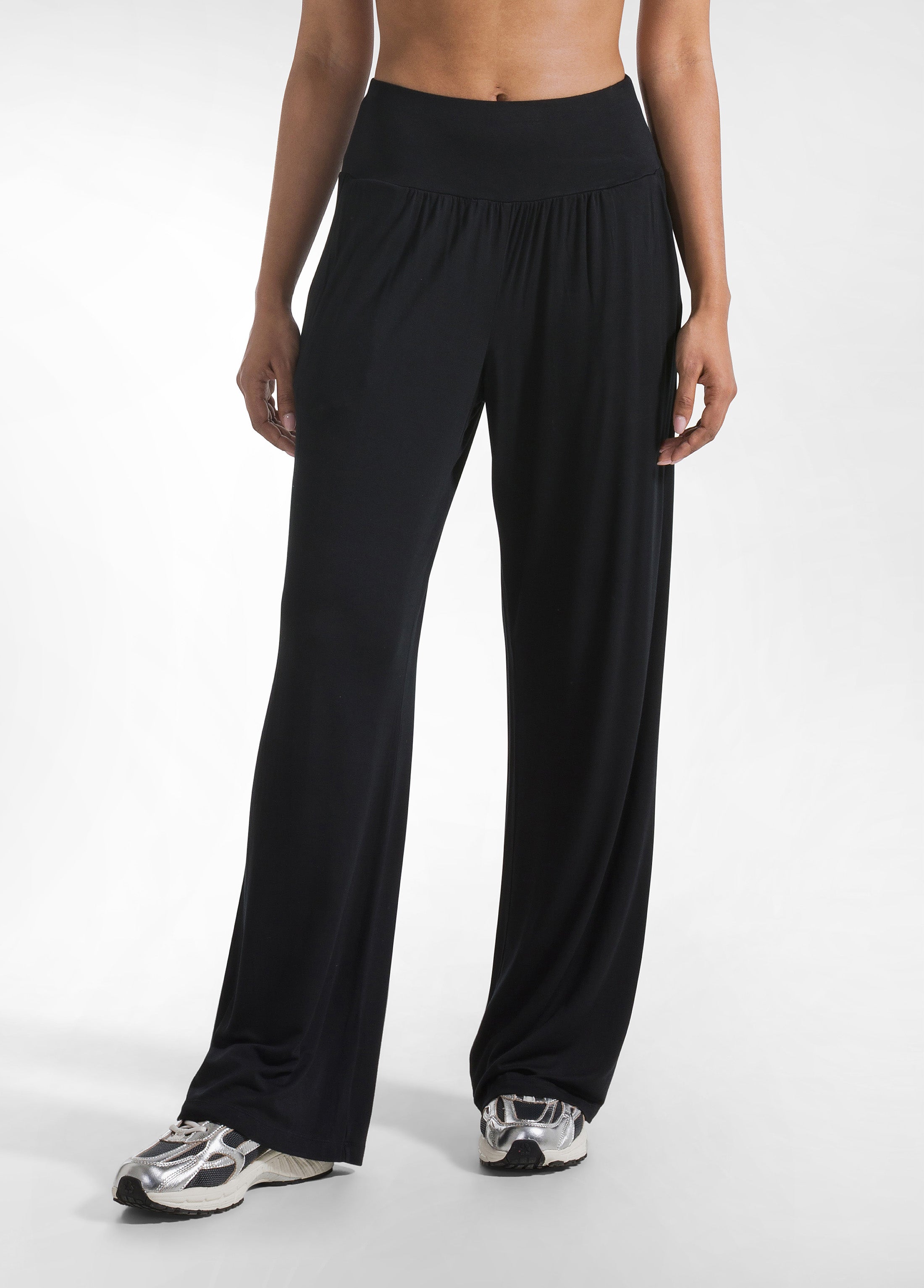 deha-pantalone-dritto-in-viscosa-stretch-nero-ecovero image 2