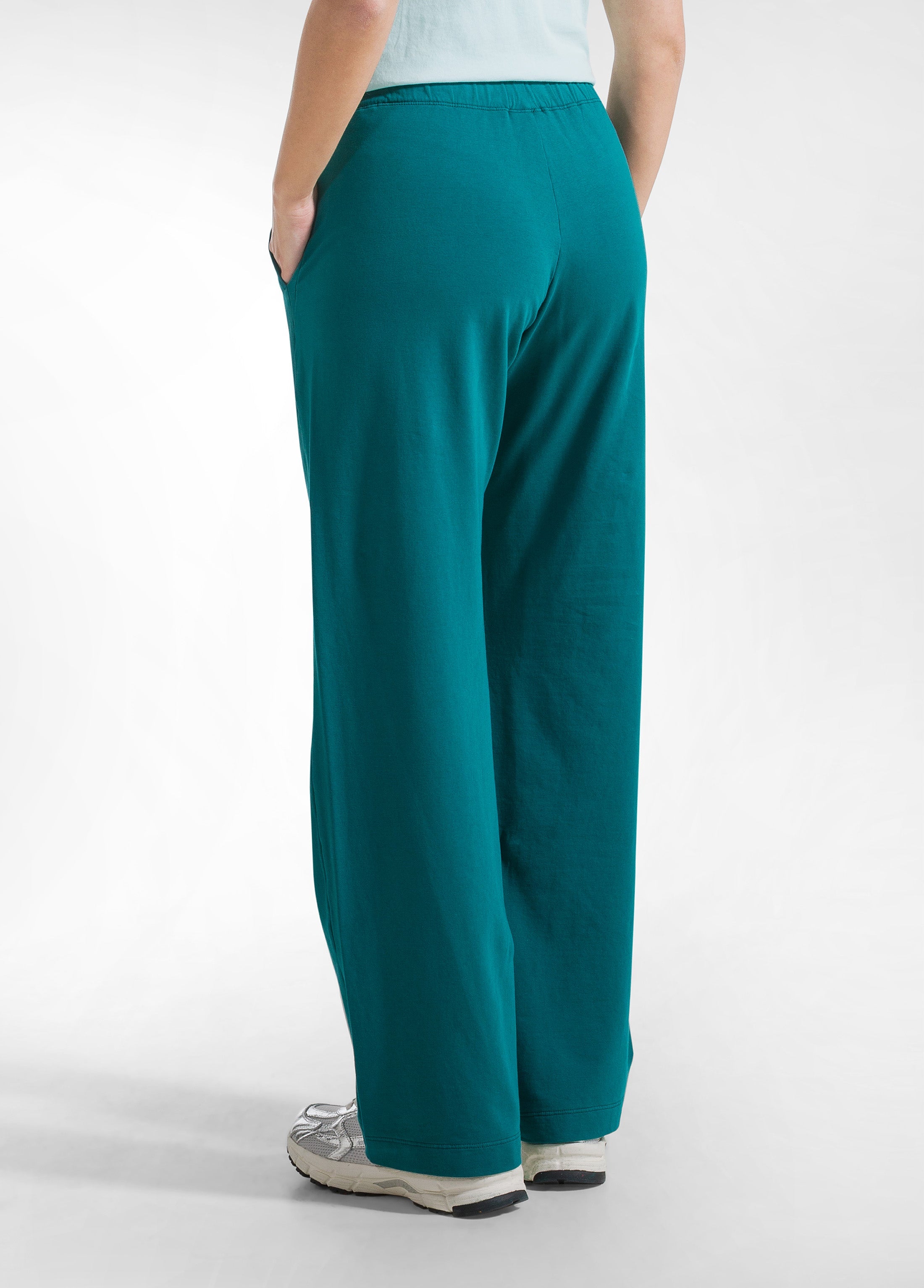 deha-pantalone-felpa-organica-verde-gym-e-leisure image 3
