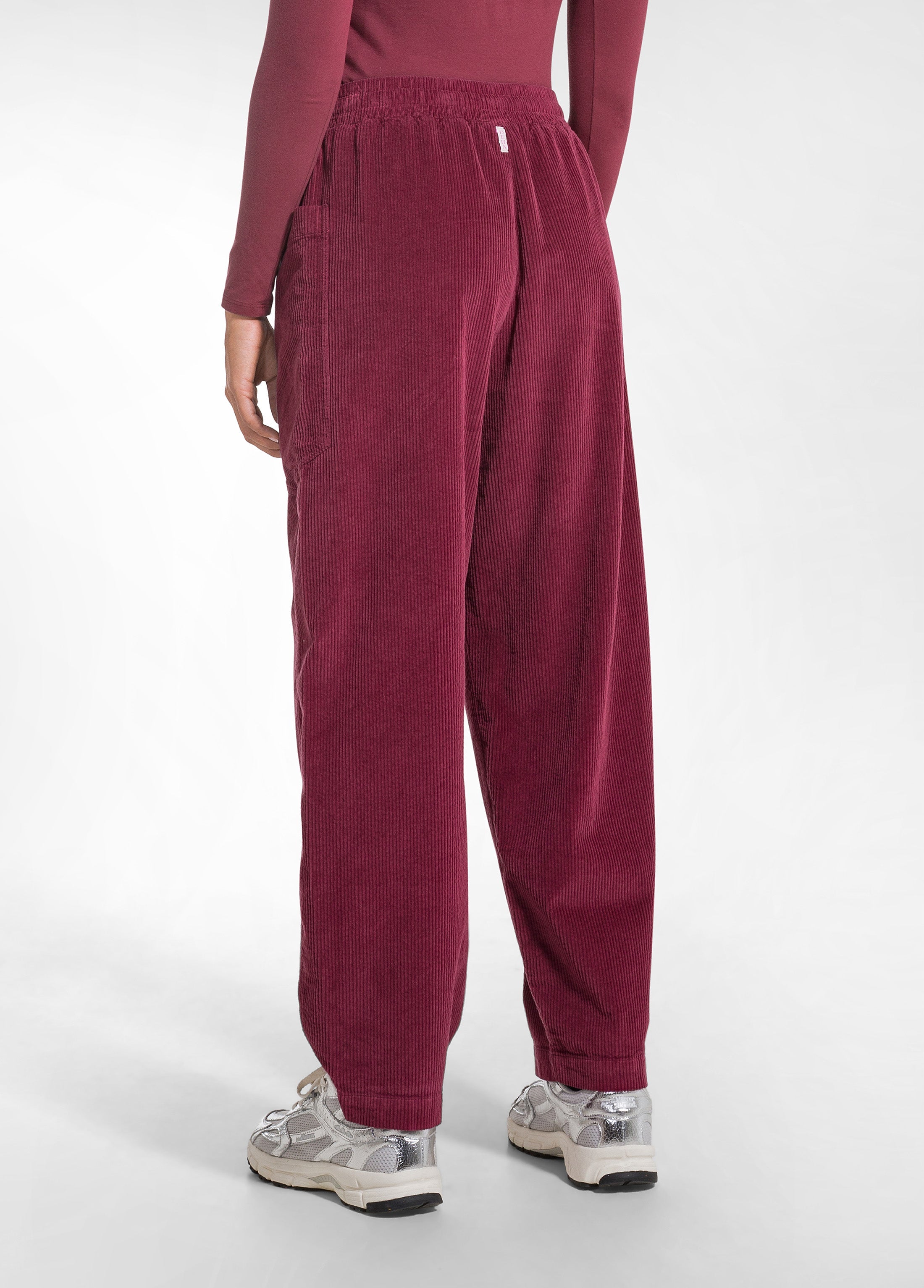 deha-pantalone-balloon-in-velluto-mille-righe-rosso image 3