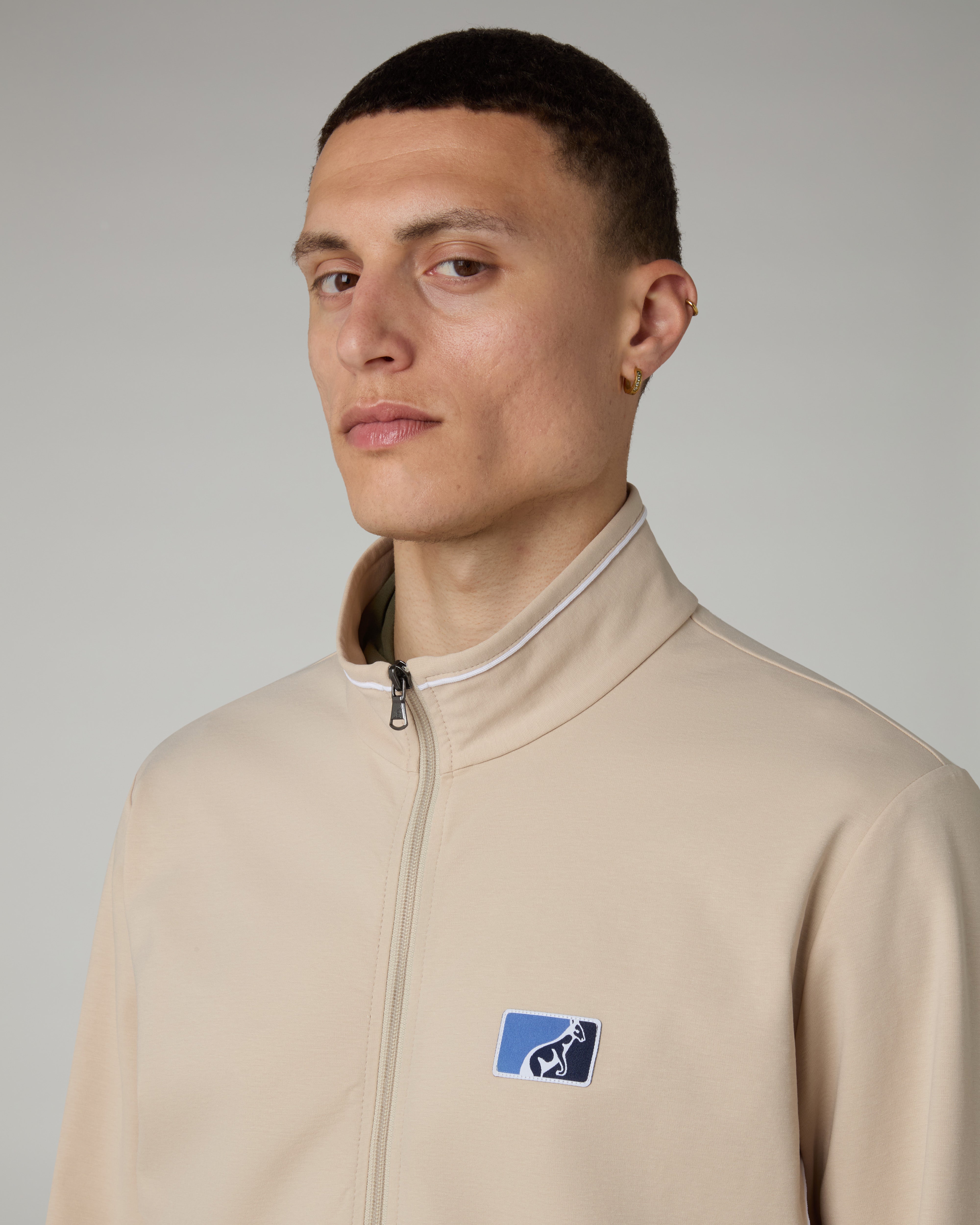 australian-slate-track-jacket-essential-giacca-sabbia-full-zip image 4