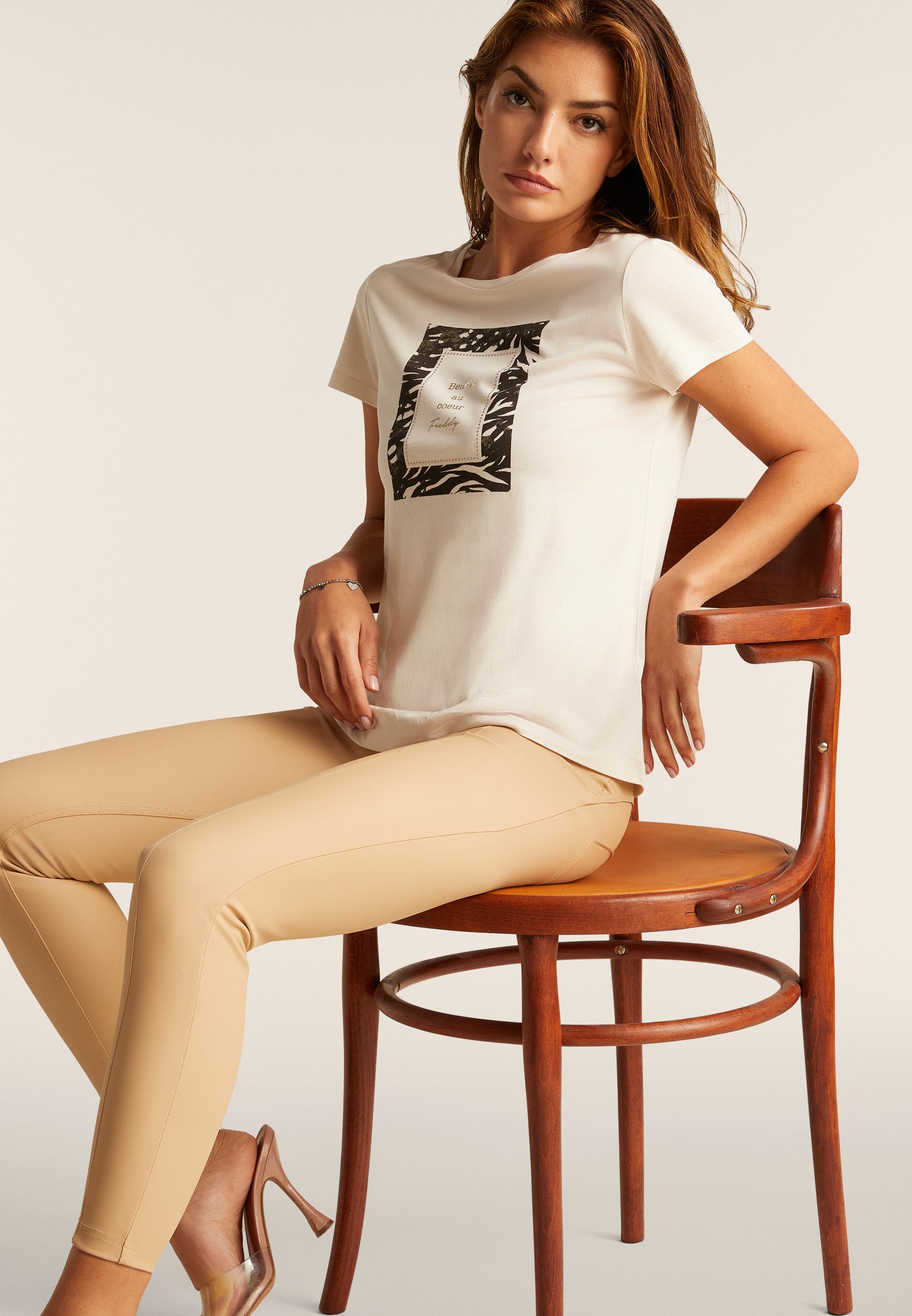 freddy-wr-up-pantaloni-donna-7-8-similpelle-vita-alta-con-bottoni-oro image 5