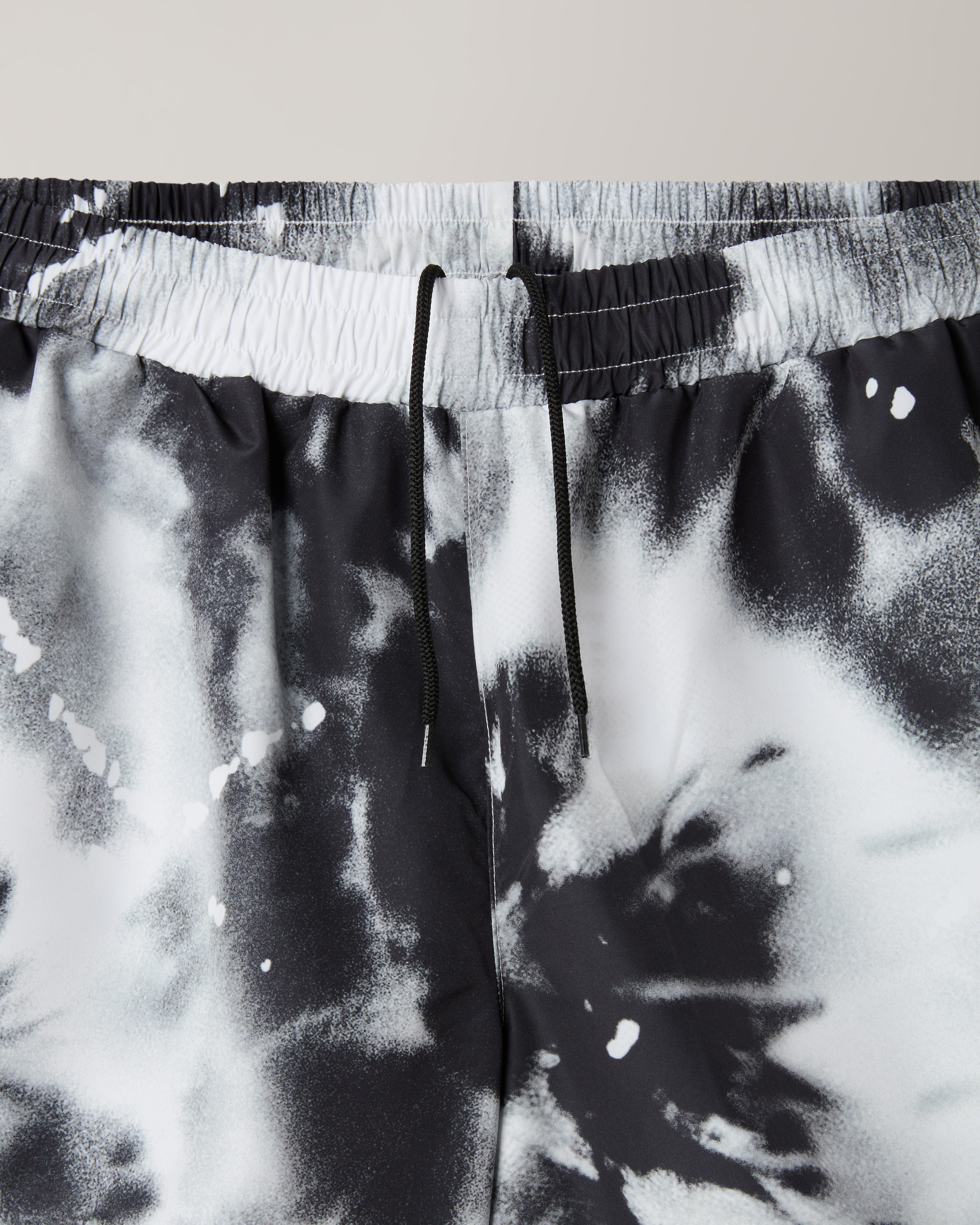 australian-rorschach-print-short-pantaloncino-nero-stampa-all-over image 5