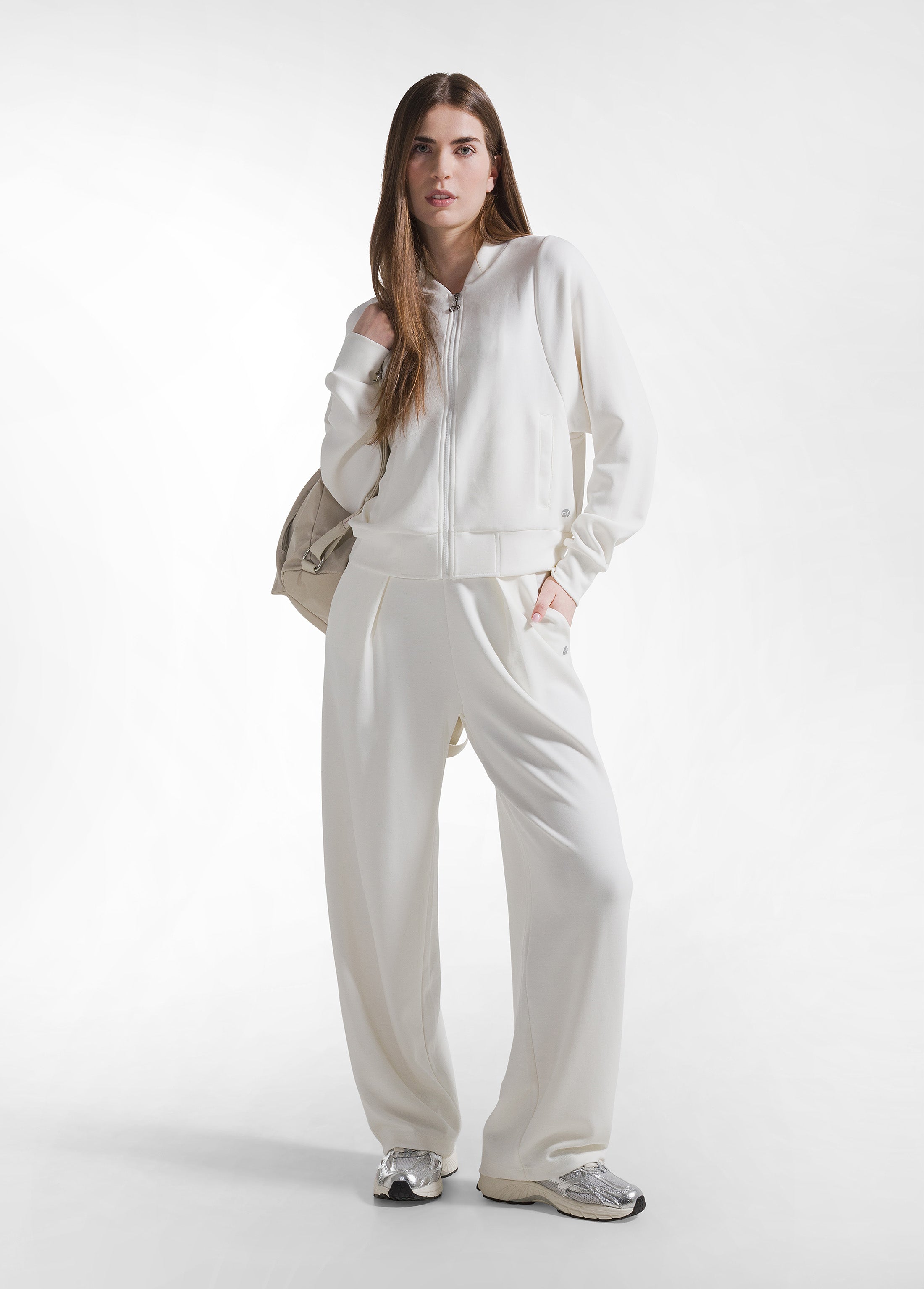 deha-completo-bomber-full-zip-e-pantaloni-plissettati-in-modal-bianco image 1