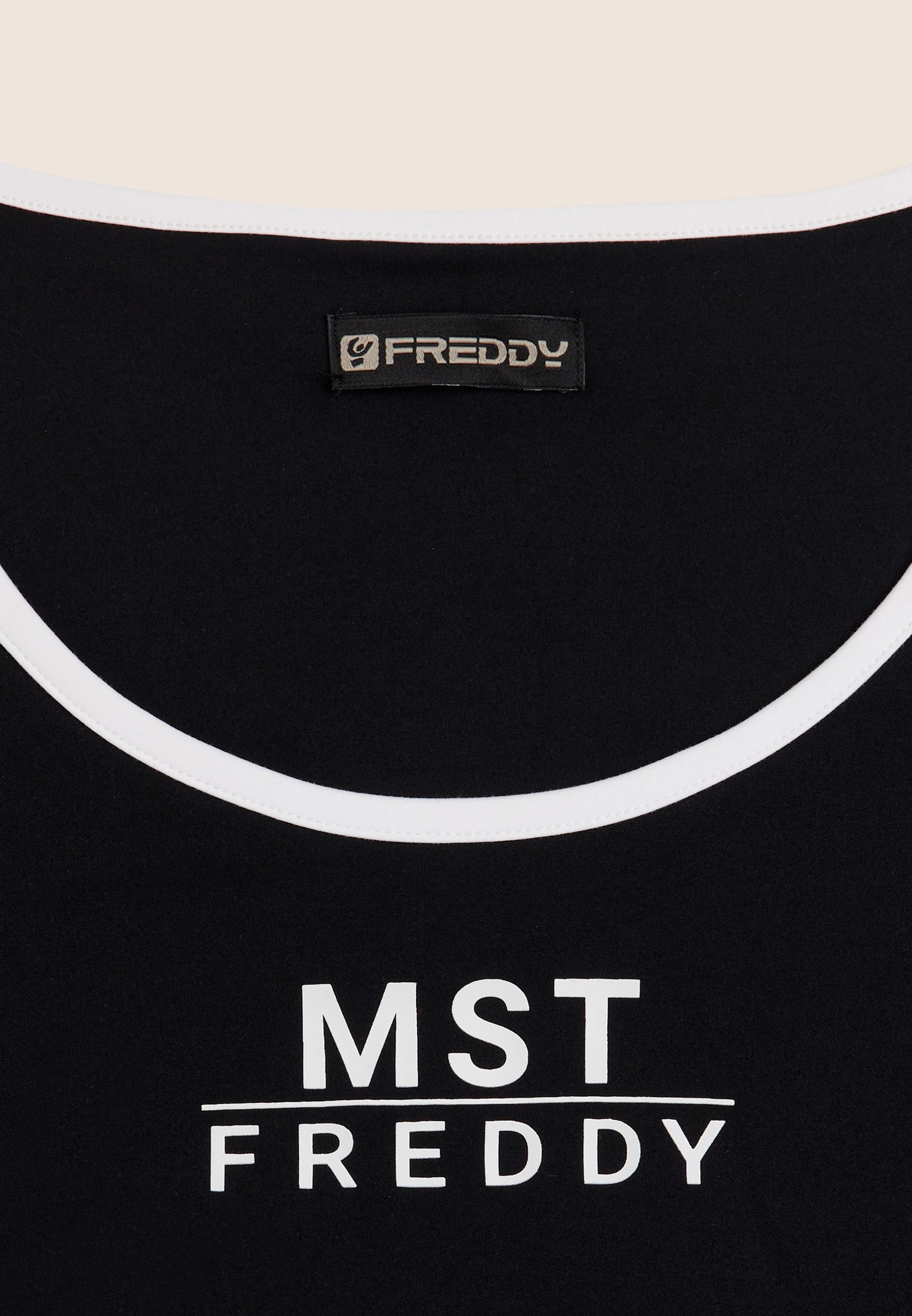 freddy-top-sportivo-aderente-cropped-con-stampa-mst-freddy image 7