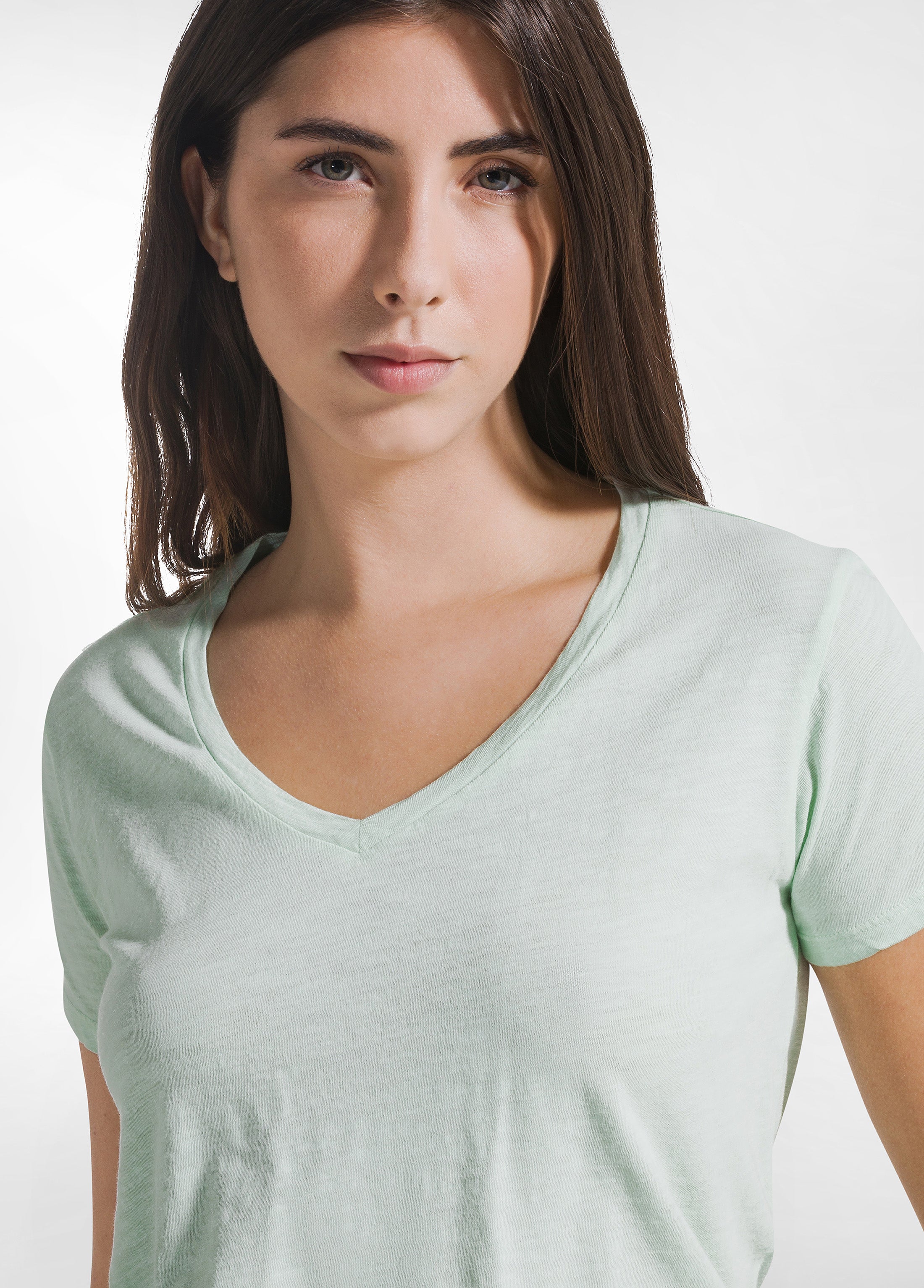 deha-d42492-t-shirt-in-cotone-con-dettagli-in-seta-verde image 3