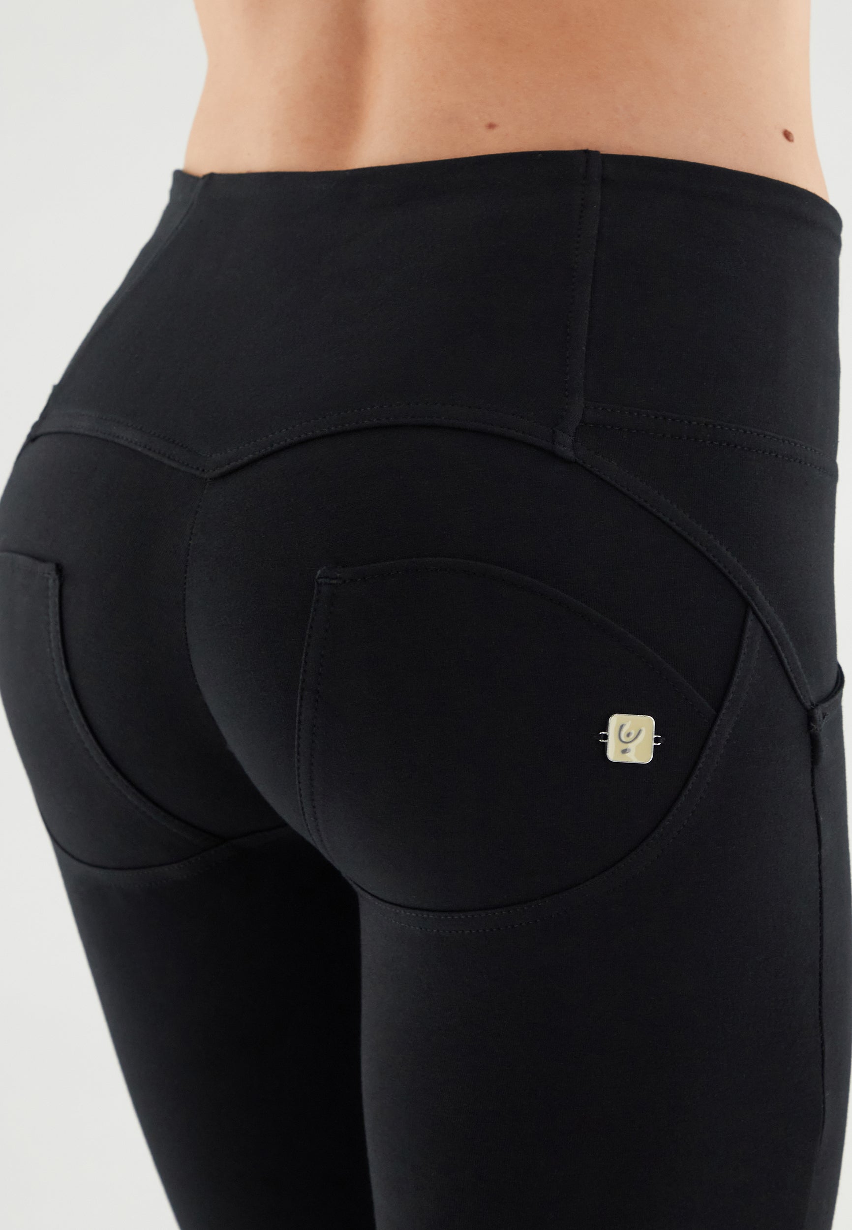 freddy-wr-up-pantaloni-push-up-7-8-superskinny-vita-alta-con-bottoni image 4