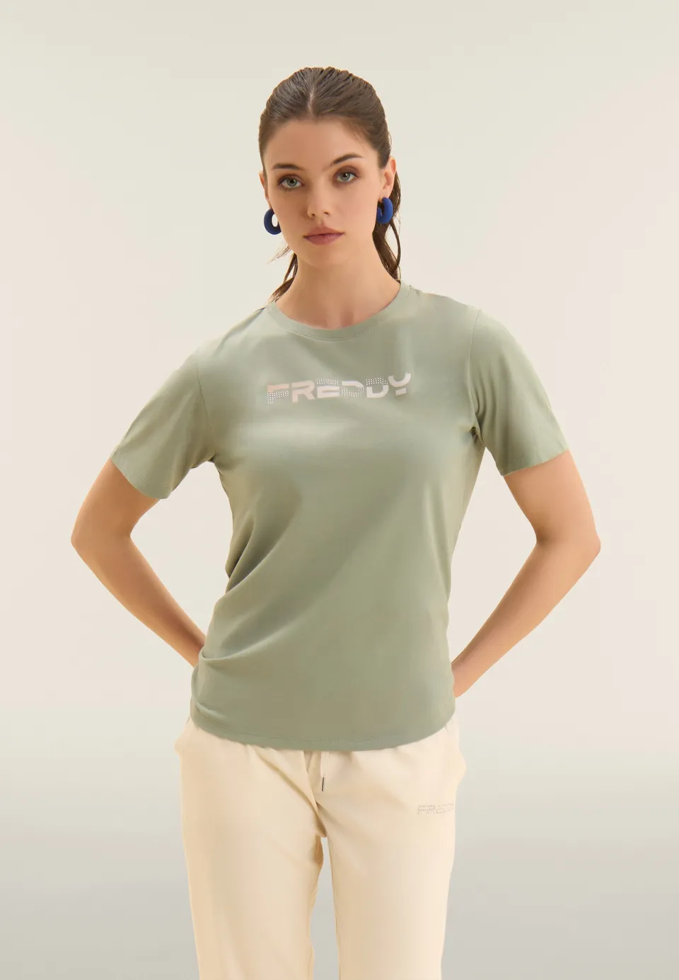 freddy-t-shirt-donna-manica-corta-con-logo-olografico-rosa image 1