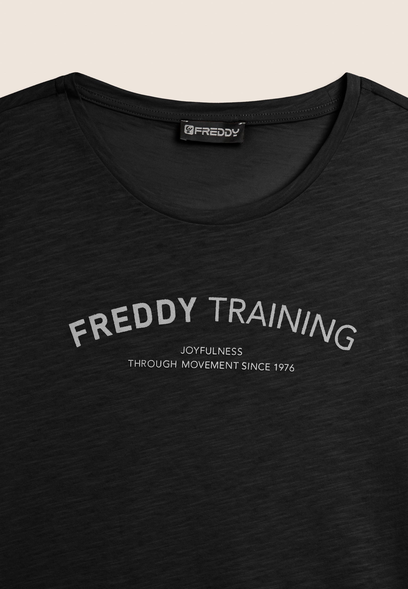 freddy-t-shirt-training-donna-jersey-fiammato-con-grafica-glitter image 7