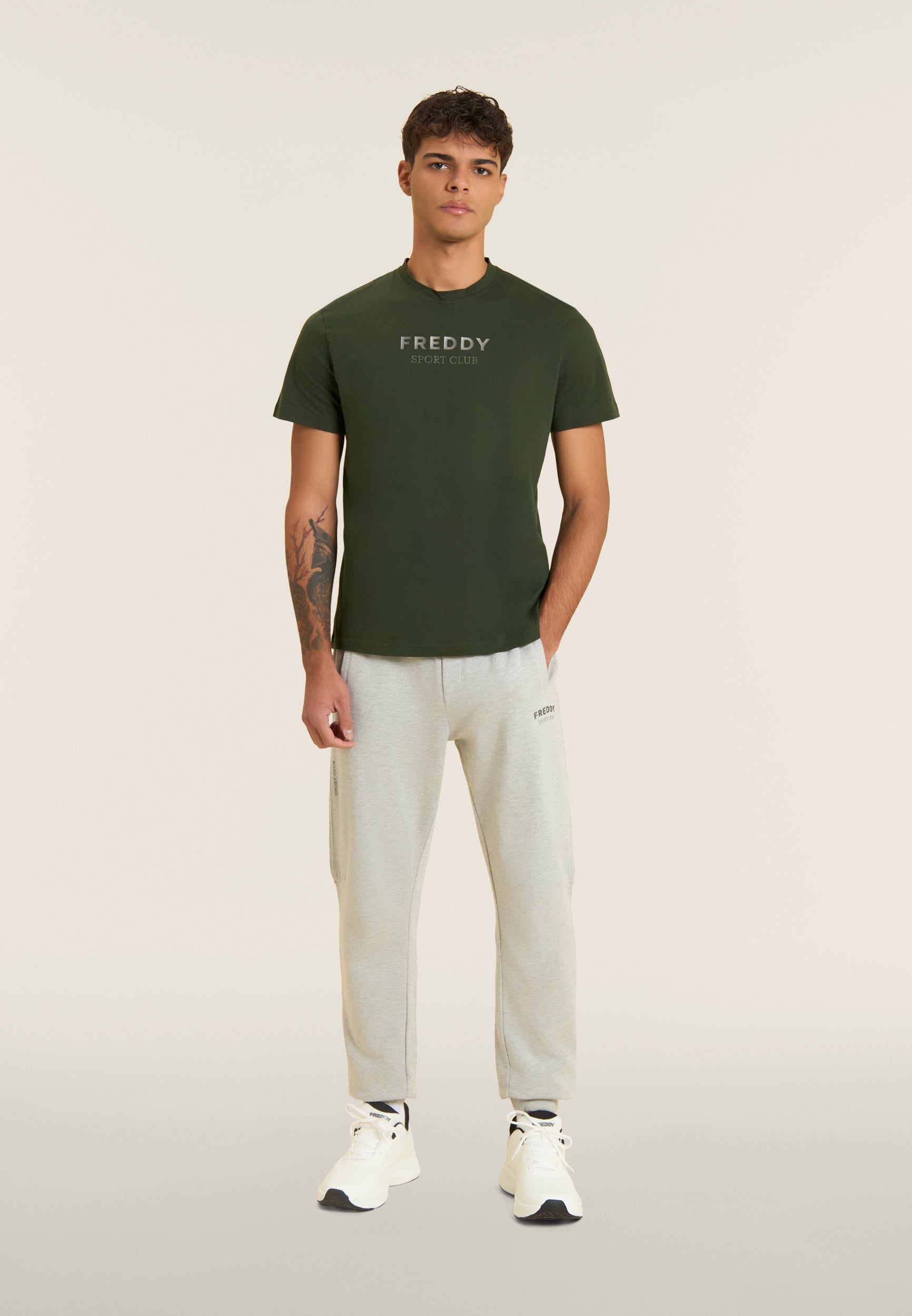 freddy-t-shirt-uomo-regular-fit-con-grafica-centrale-gommata image 2
