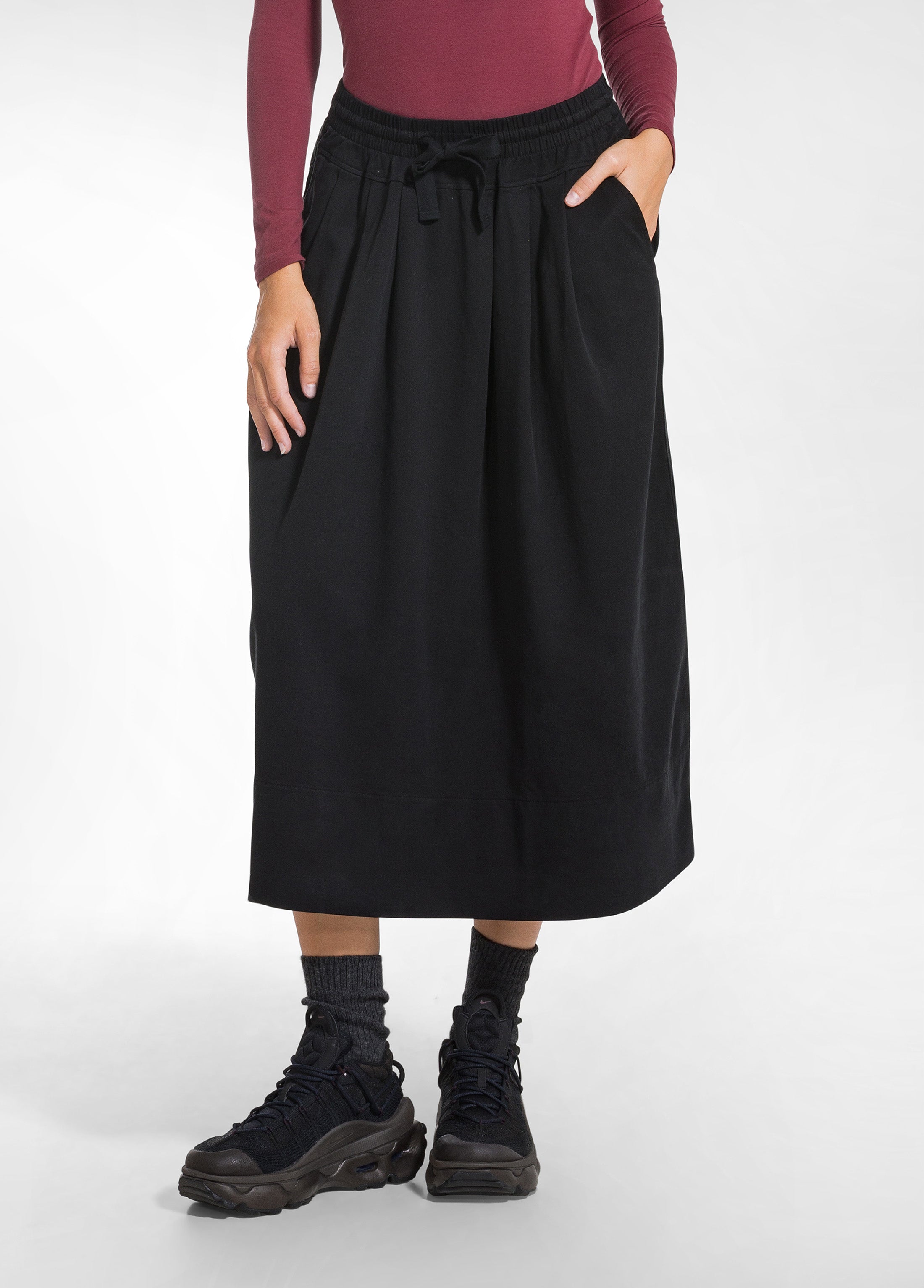 deha-gonna-a-pieghe-in-twill-lyocell-nero image 2