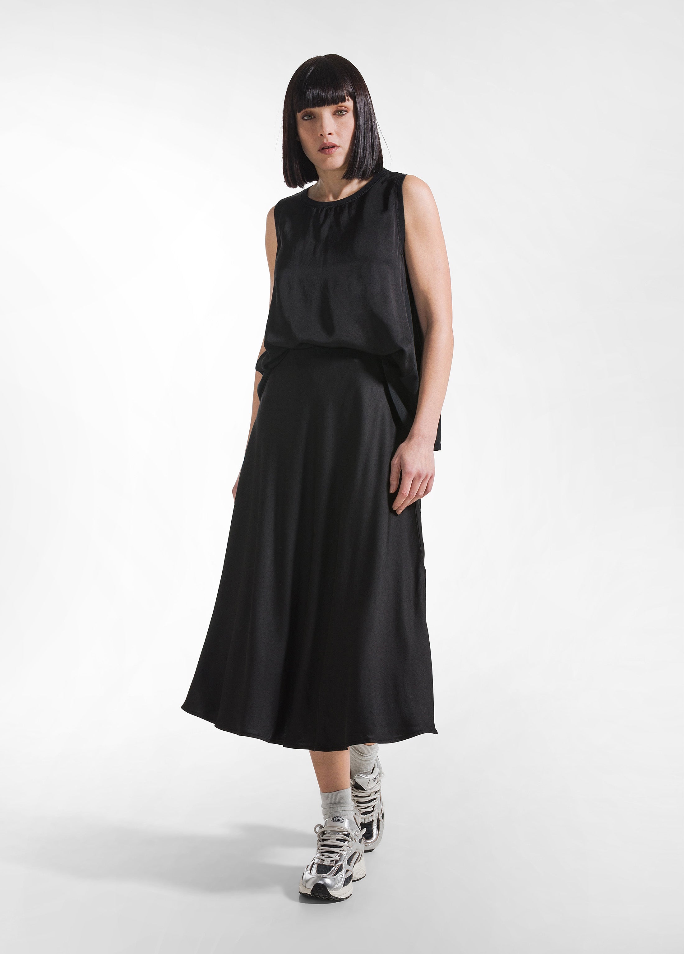 deha-top-in-satin-di-viscosa-con-dettaglio-arricciato-nero-d42460 image 4