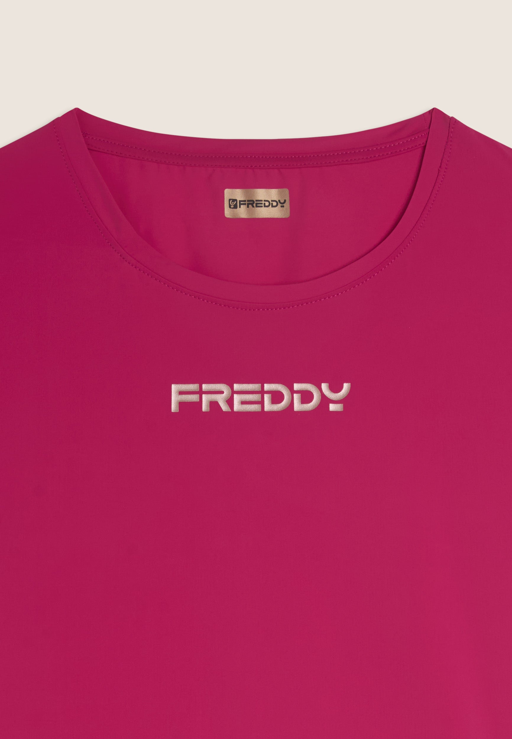 freddy-t-shirt-regular-in-tessuto-tecnico-leggero-oro-rosa image 7
