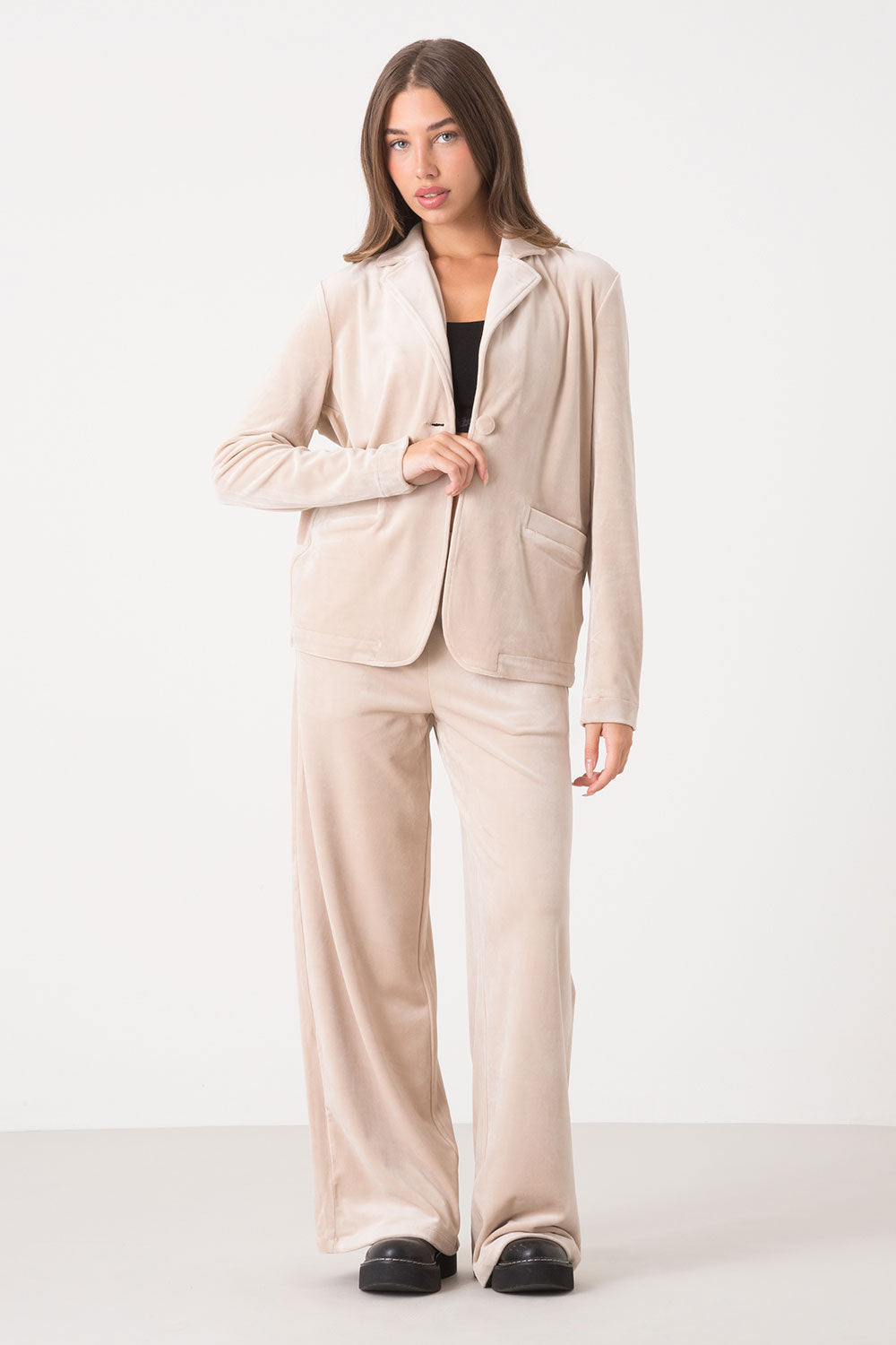 dimensione-danza-blazer-in-ciniglia-soft-con-bottone-giacca-donna image 1