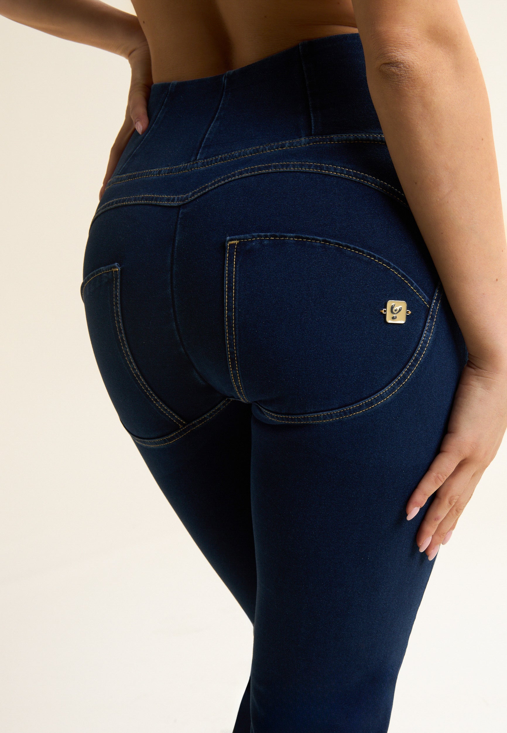 freddy-jeans-push-up-wr-up-flare-denim-washed-vita-alta-sostenibile image 7