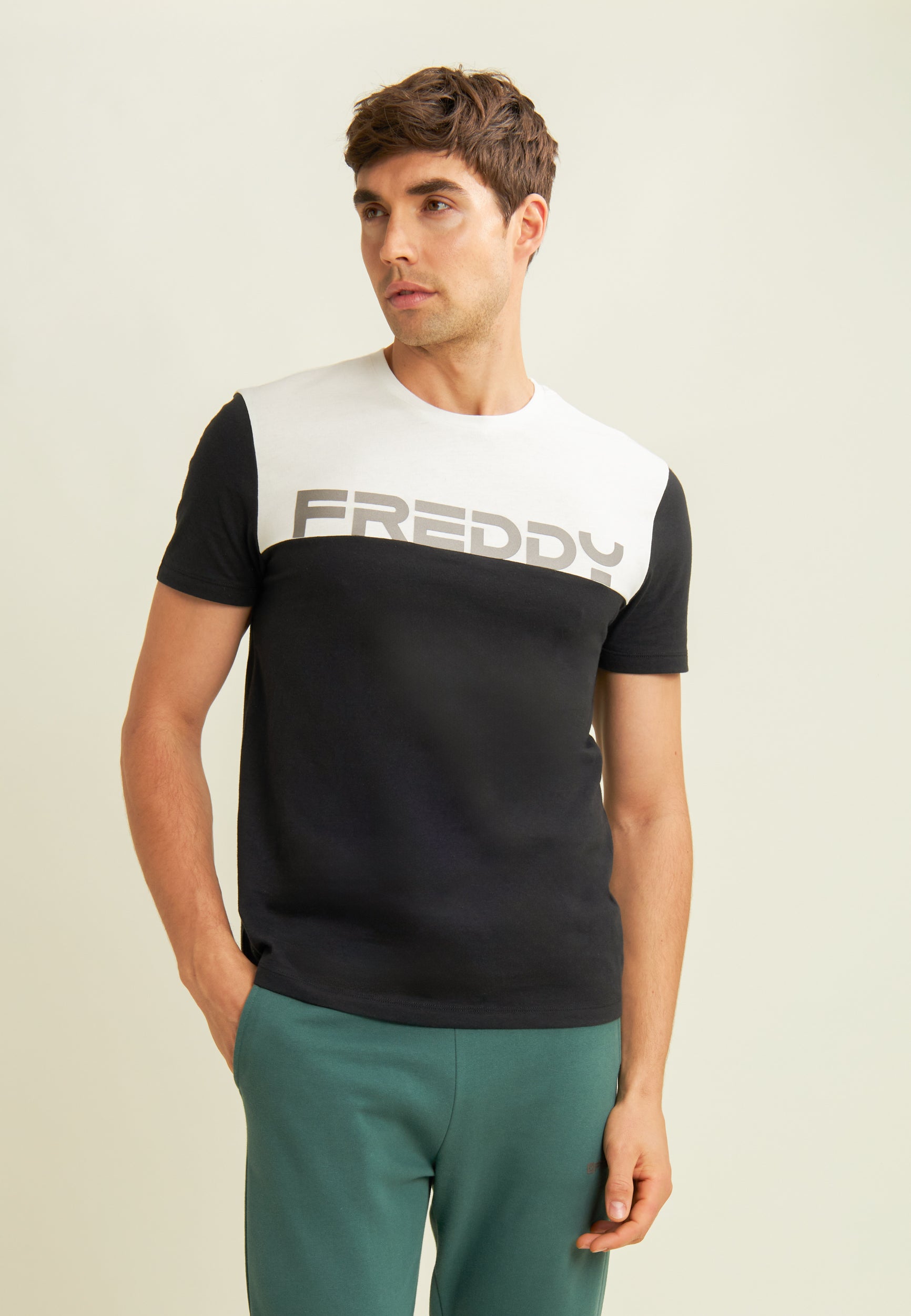 freddy-t-shirt-uomo-colour-block-con-stampa-spalla image 1