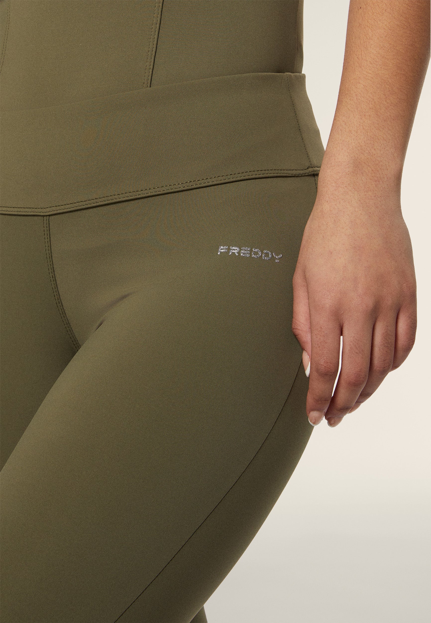 freddy-leggings-n-o-w-core-vita-media-7-8-in-tessuto-tecnico-d-i-w-o-nylon-ricic image 6