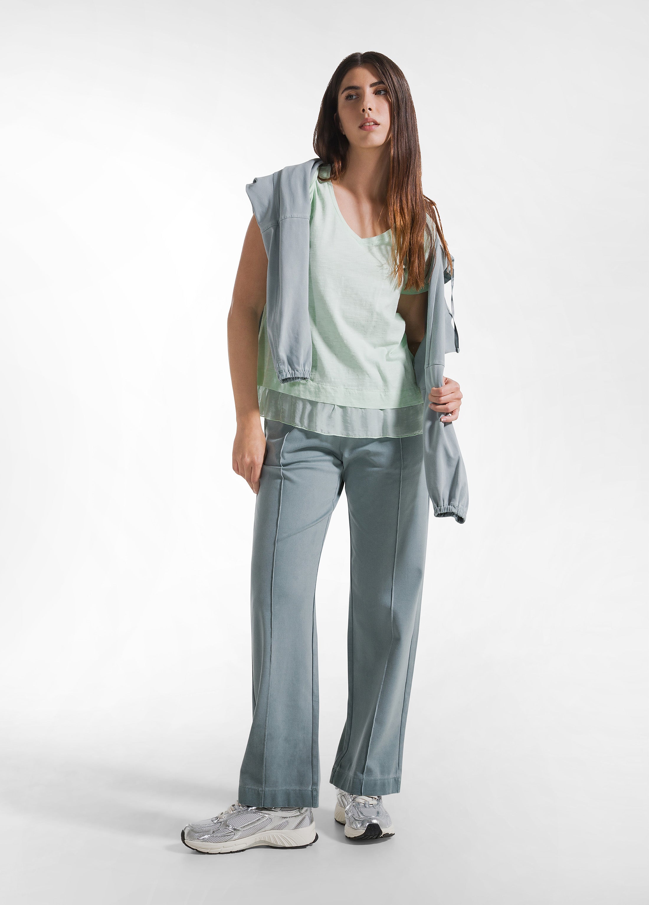 deha-d42492-t-shirt-in-cotone-con-dettagli-in-seta-verde image 4