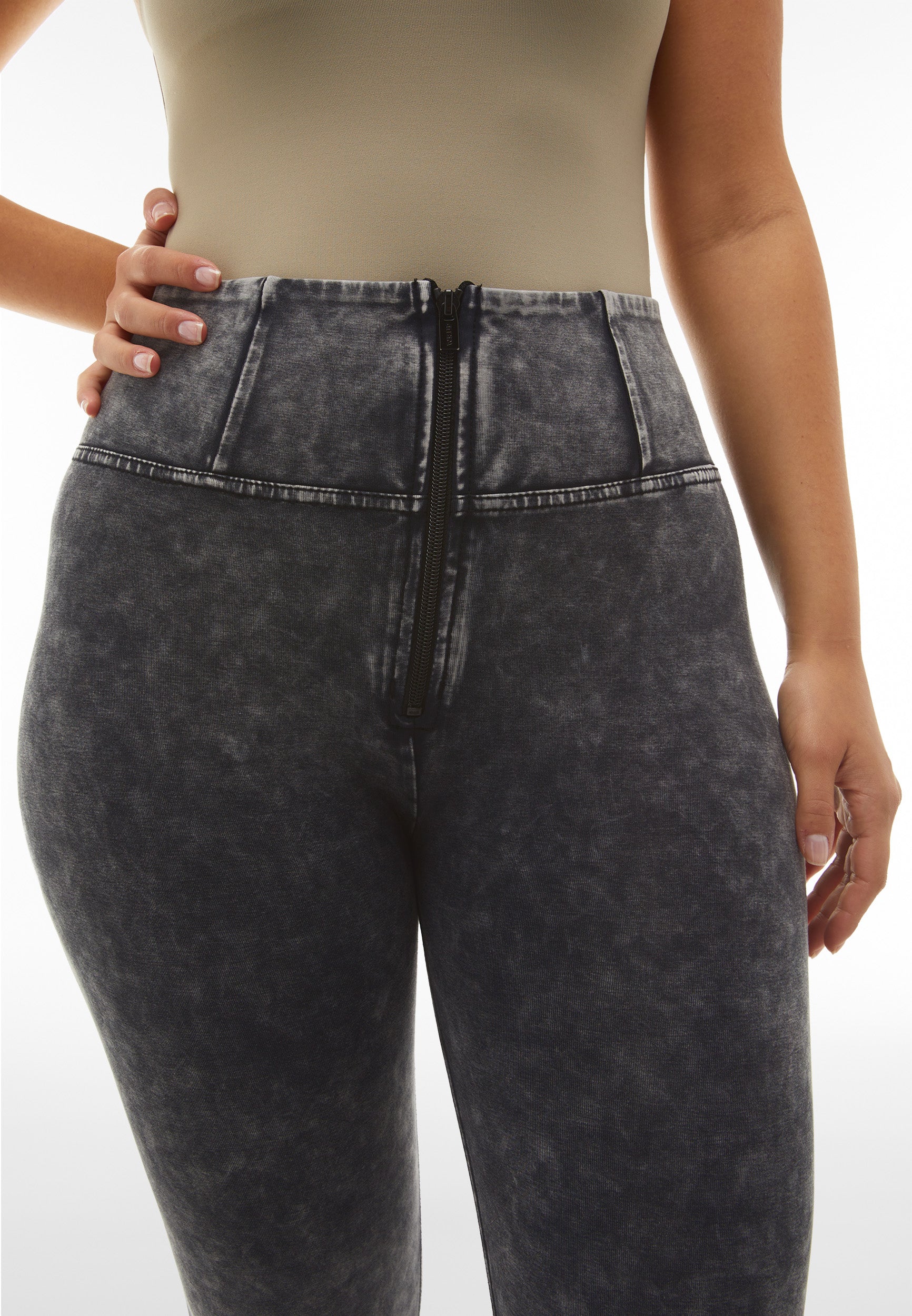 freddy-pantaloni-push-up-wr-up-7-8-superskinny-vita-alta-bleached image 4