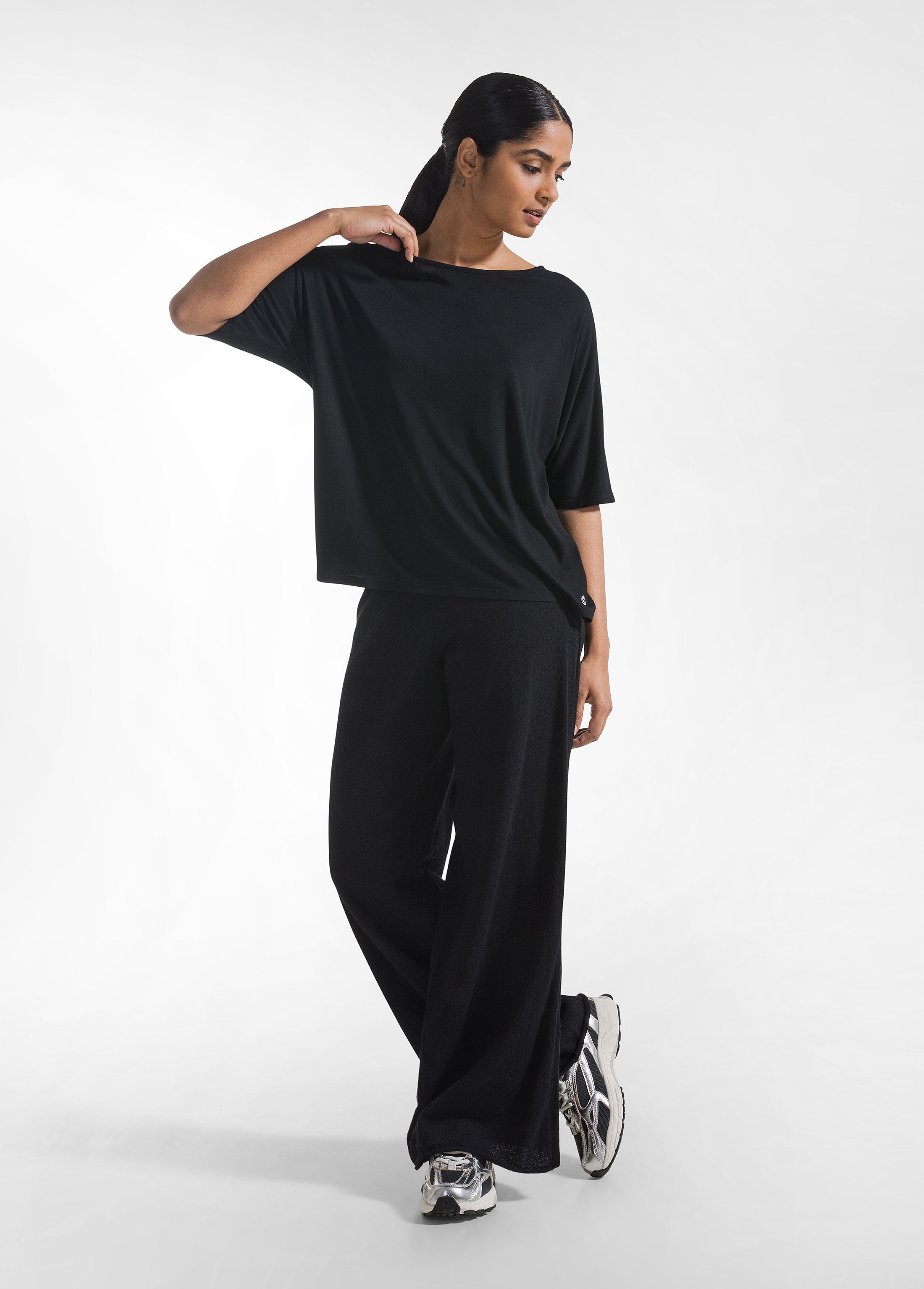 deha-t-shirt-fluida-in-viscosa-nera image 4