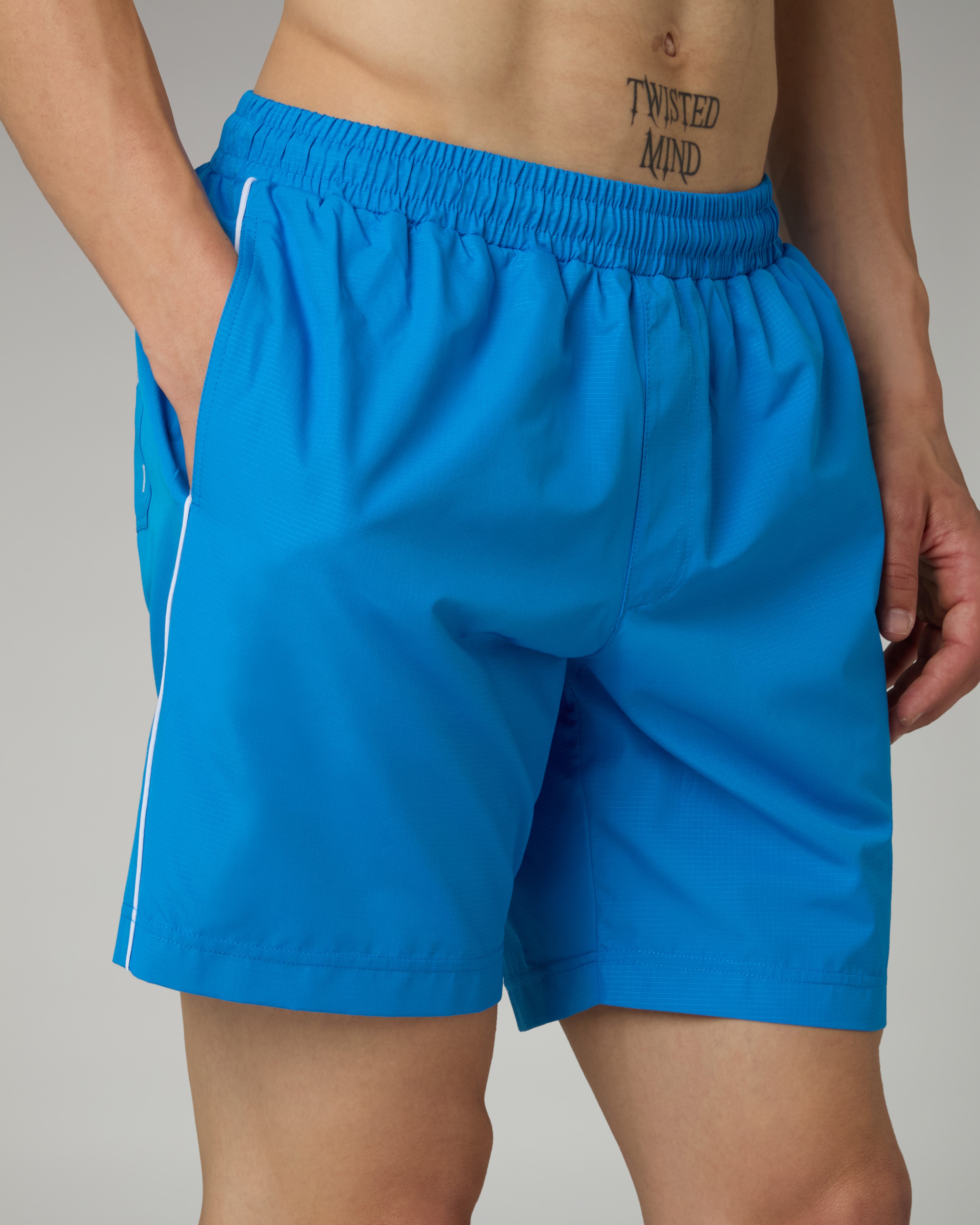 australian-poison-swimshort-costume-mare-blu-capri-con-slip-interno image 4