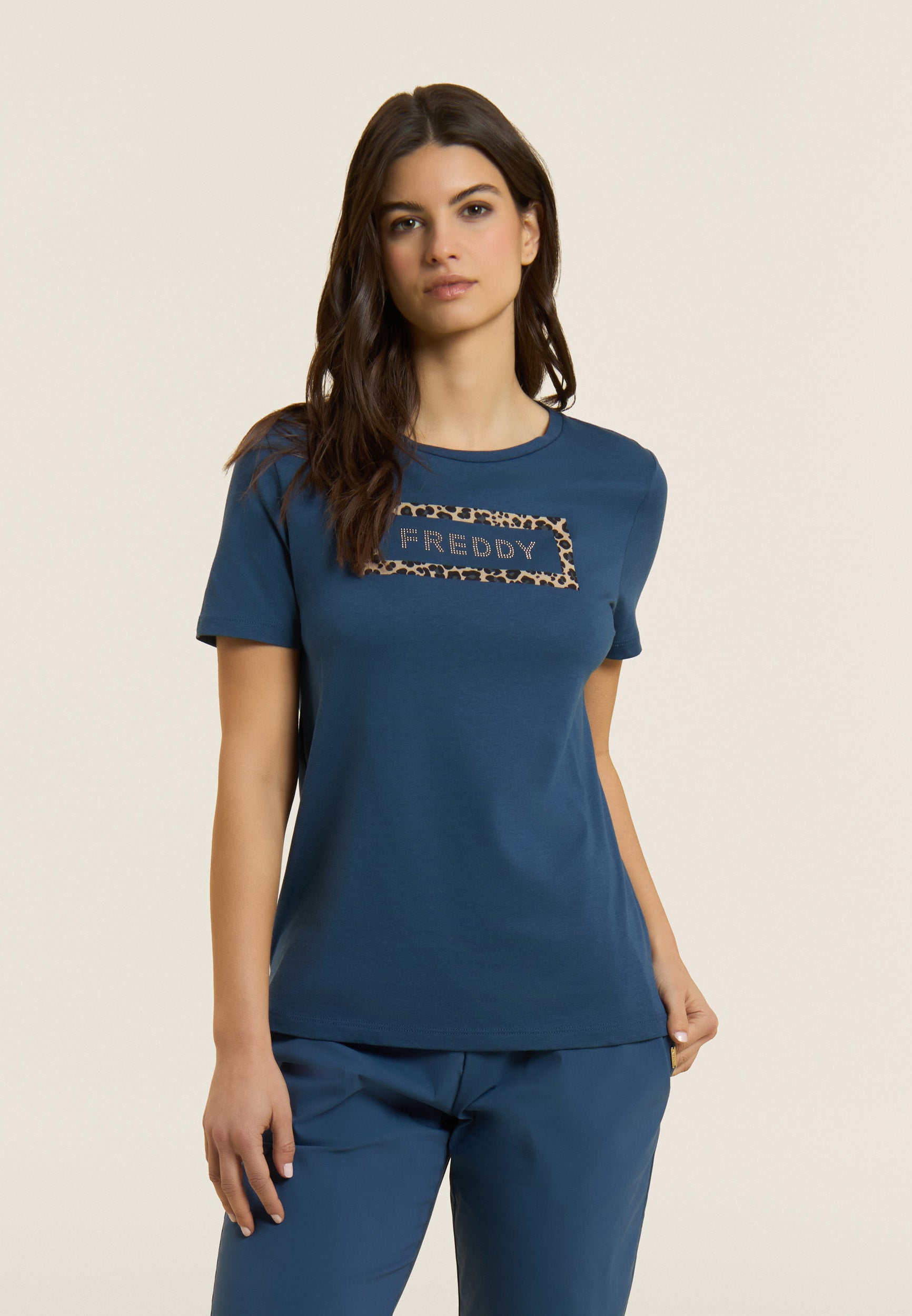 freddy-t-shirt-manica-corta-con-grafica-animalier-e-logo-freddy image 8