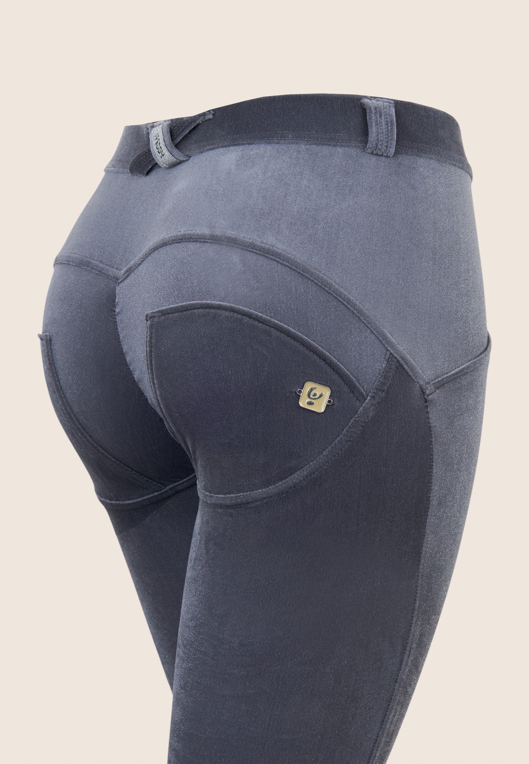 freddy-pantaloni-push-up-wr-up-vita-regular-effetto-velluto image 3