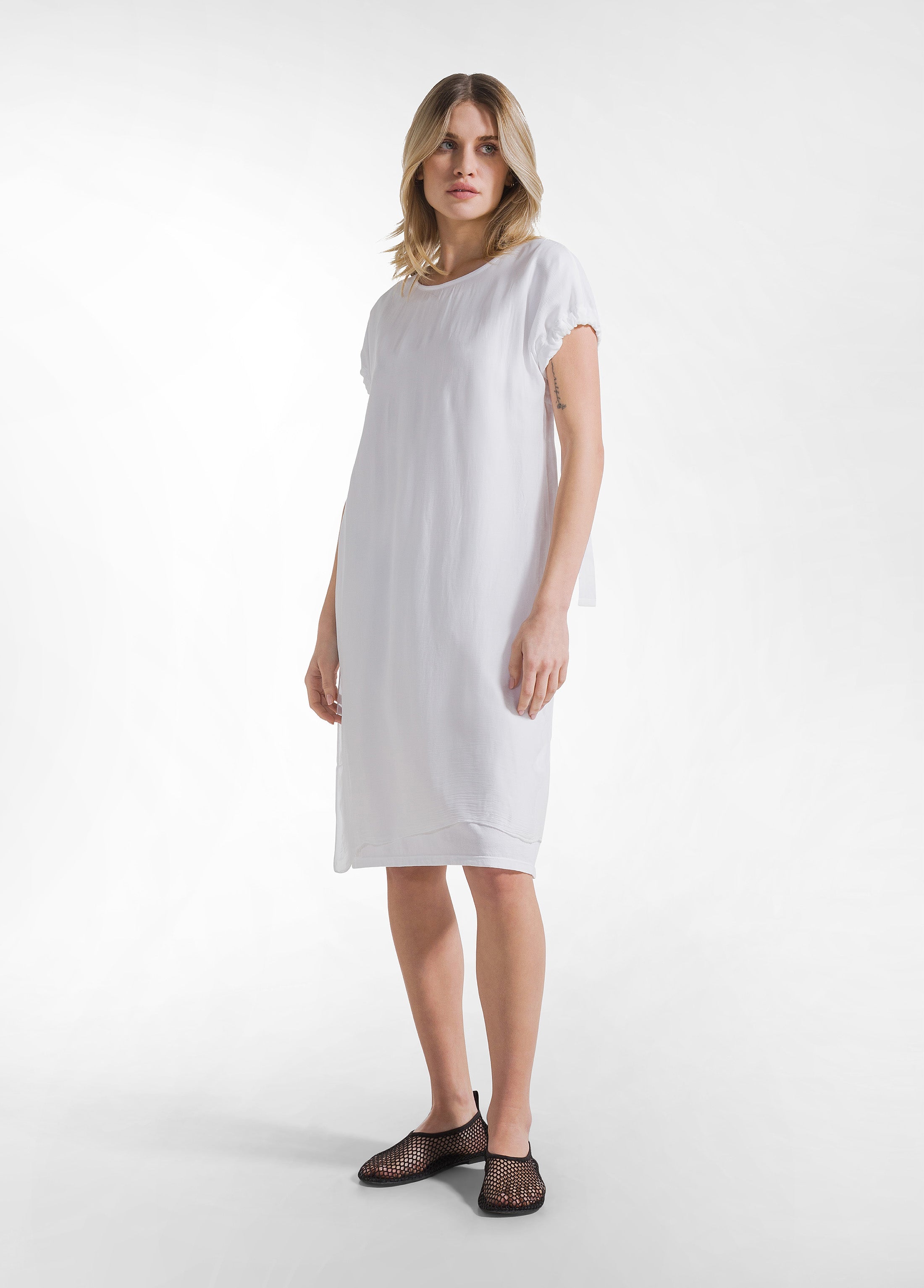 deha-abito-in-cotone-con-maniche-drappegiate-in-seta-bianco-d42497 image 2