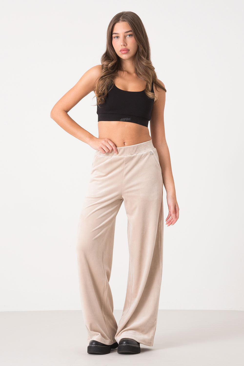 dimensione-danza-pantalone-donna-ampio-fluido-in-soft-ciniglia image 6