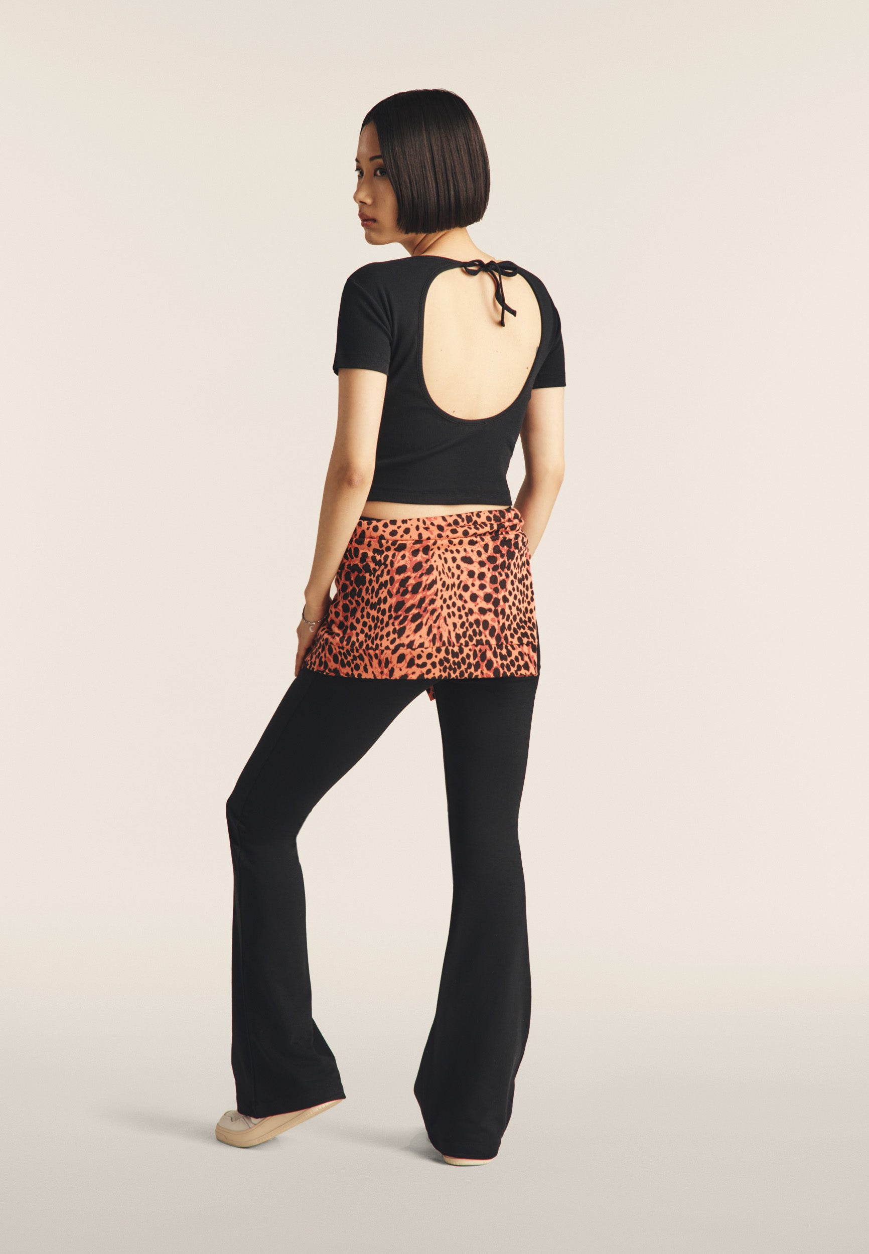 freddy-t-shirt-slim-fit-cropped-a-costine-con-apertura-sulla-schiena image 2