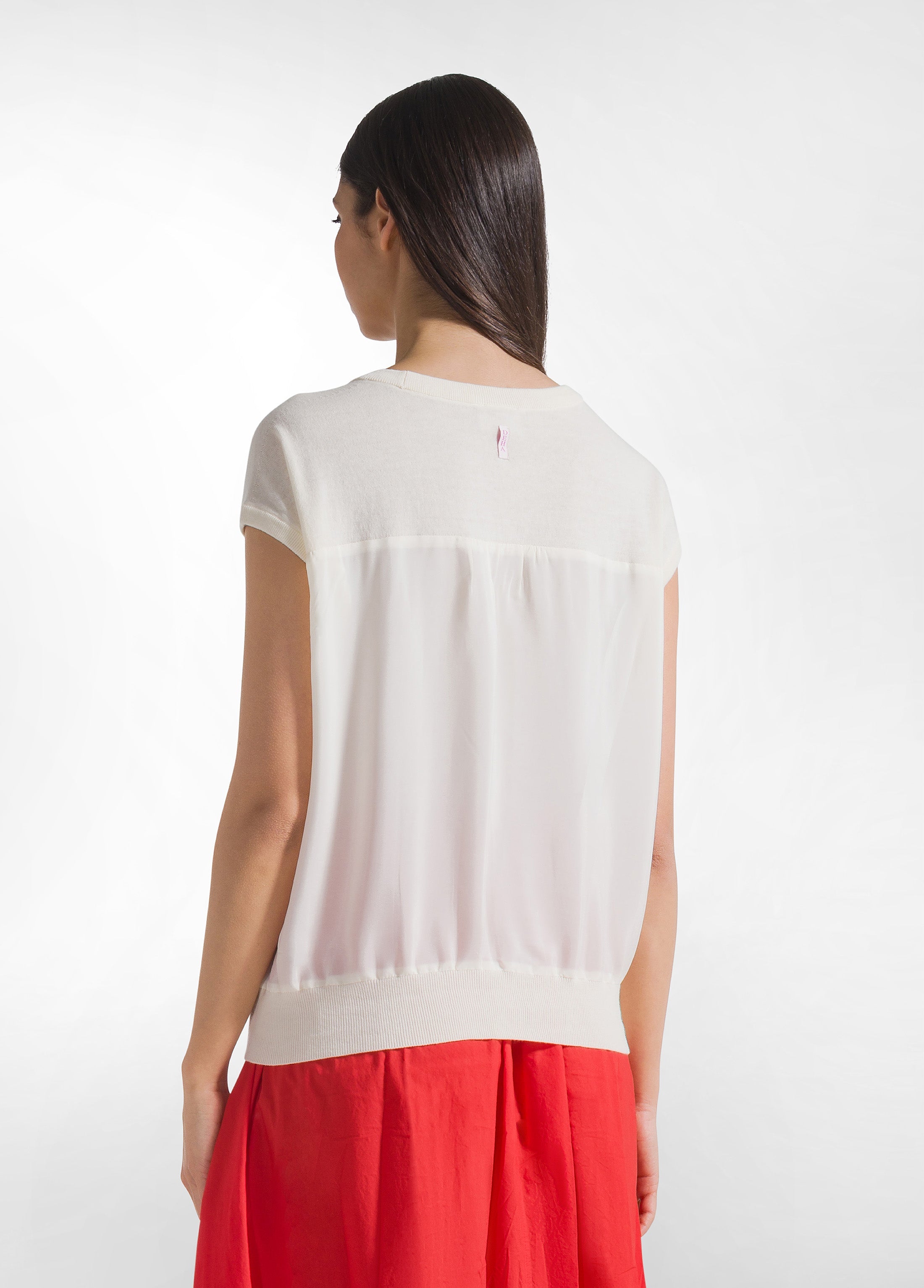 deha-top-in-seta-combinata-bianco-scollo-a-v-d42373 image 2