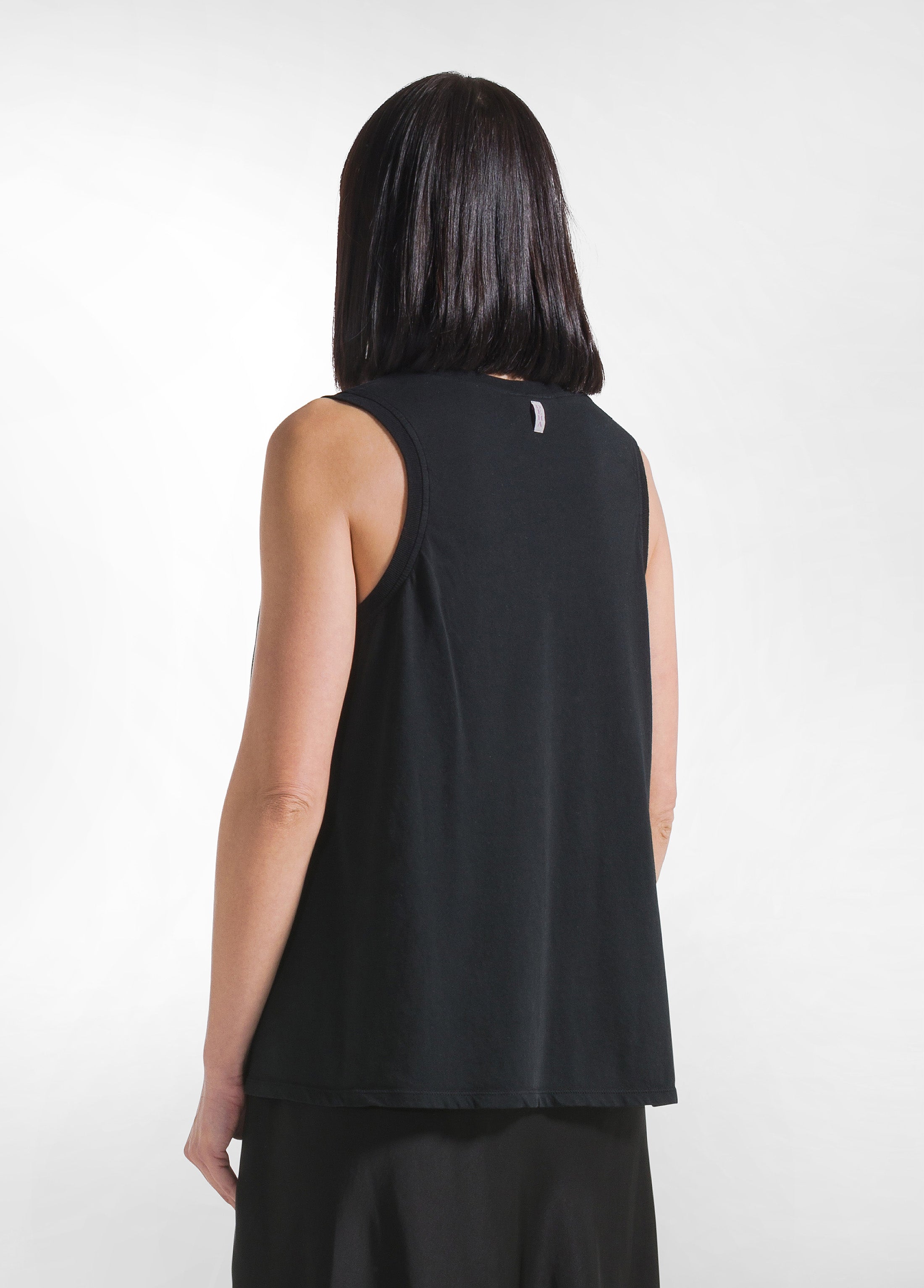 deha-top-in-satin-di-viscosa-con-dettaglio-arricciato-nero-d42460 image 2