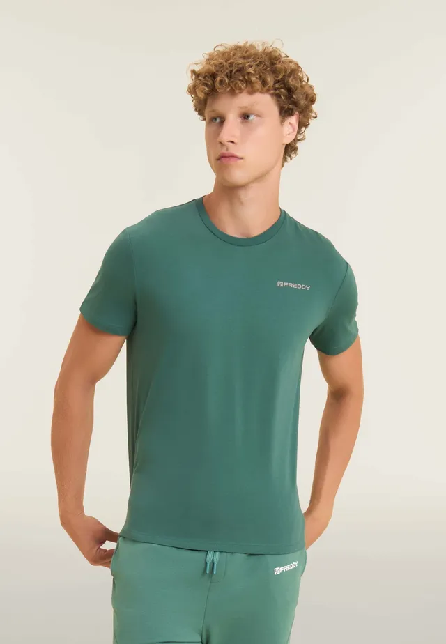 freddy-t-shirt-basic-uomo-in-cotone-con-logo-cuore image 1