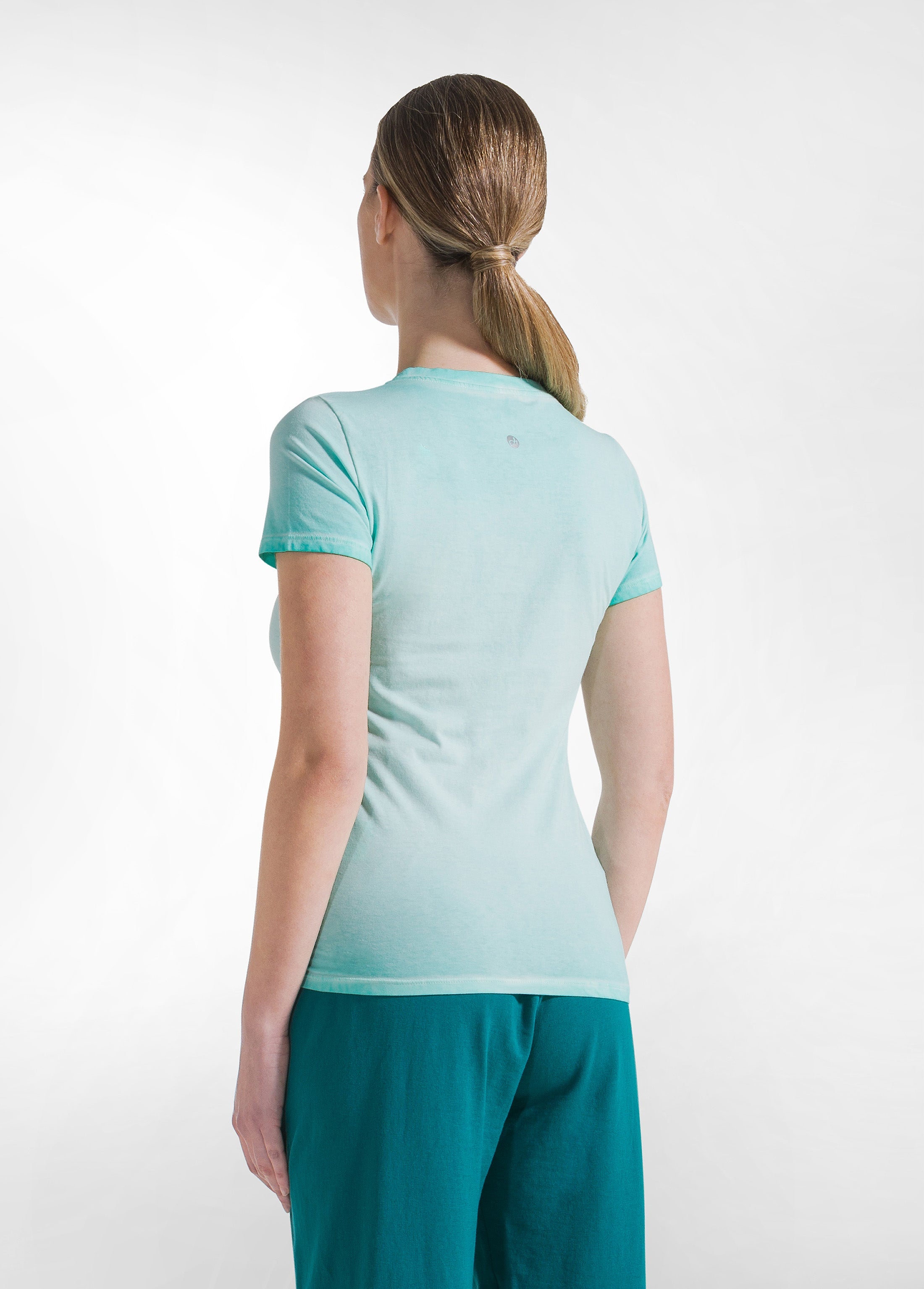 deha-t-shirt-d42030-effetto-sfumato-jersey-leggero-stretch-t-shirt-girocollo-don image 2