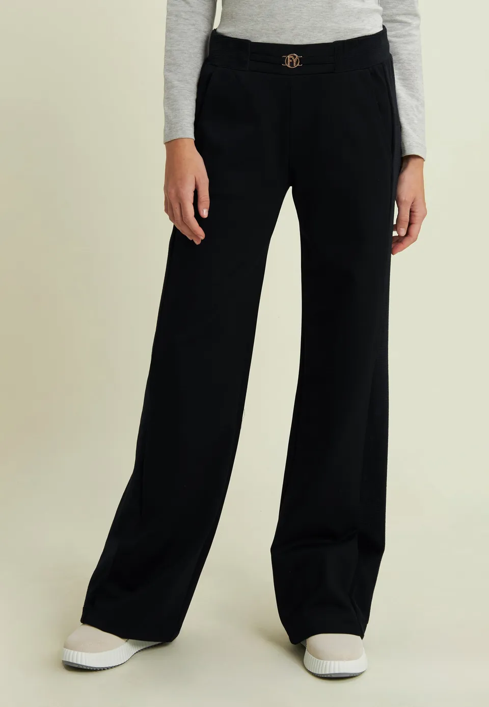 freddy-pantaloni-donna-wide-leg-in-viscosa-con-dettagli-in-ciniglia image 1