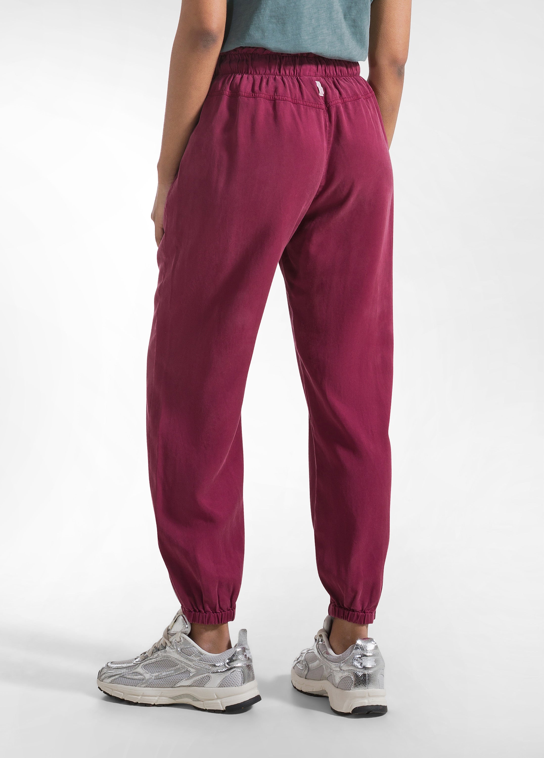 deha-pantaloni-jogger-in-lyocell-rosso image 3