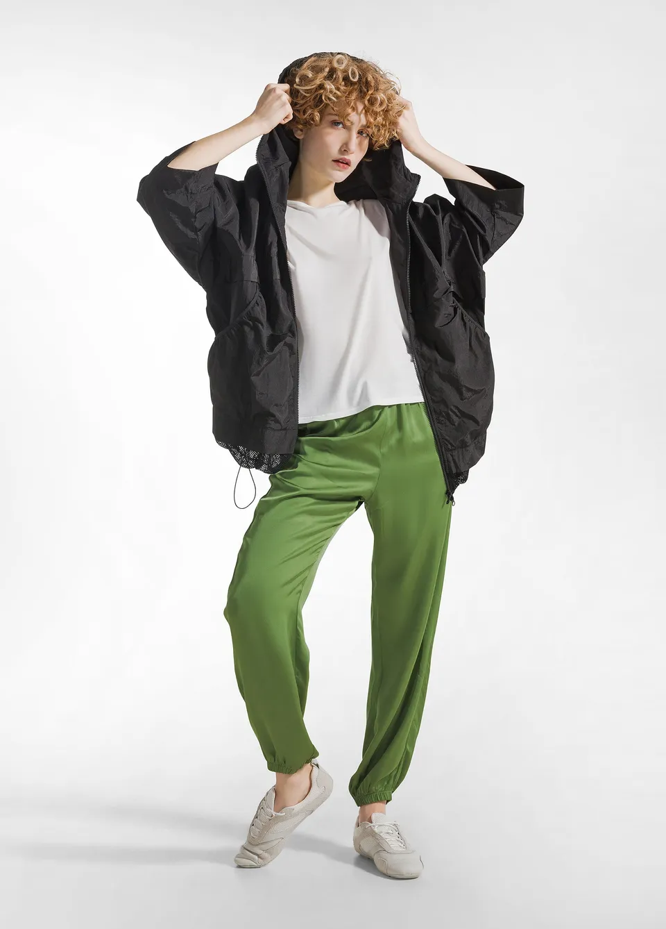 deha-pantalone-jogger-in-raso-di-viscosa-verde image 1