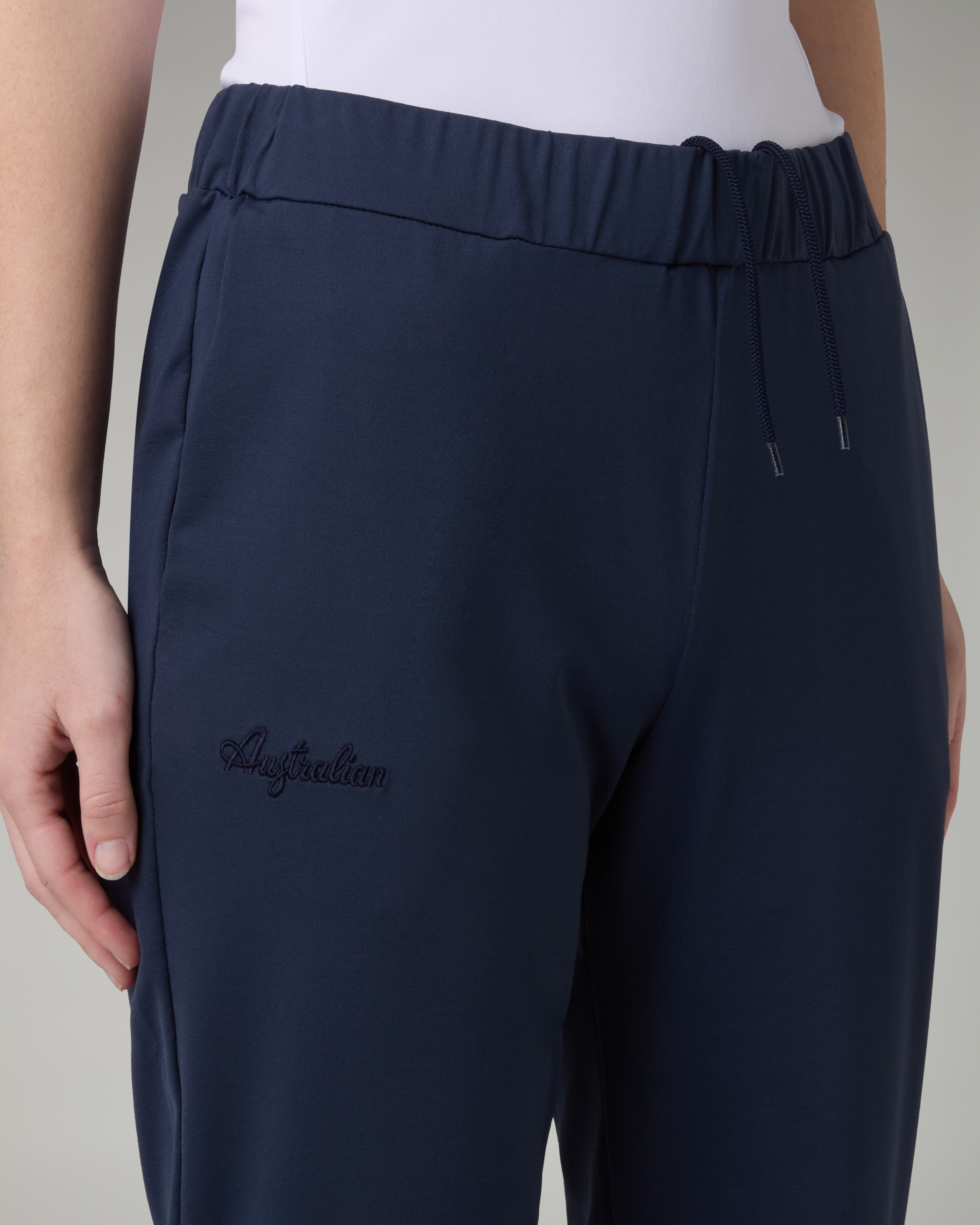 australian-grace-tracksuit-tuta-light-touch-con-placchetta-e-pantalone-sigaretta image 6