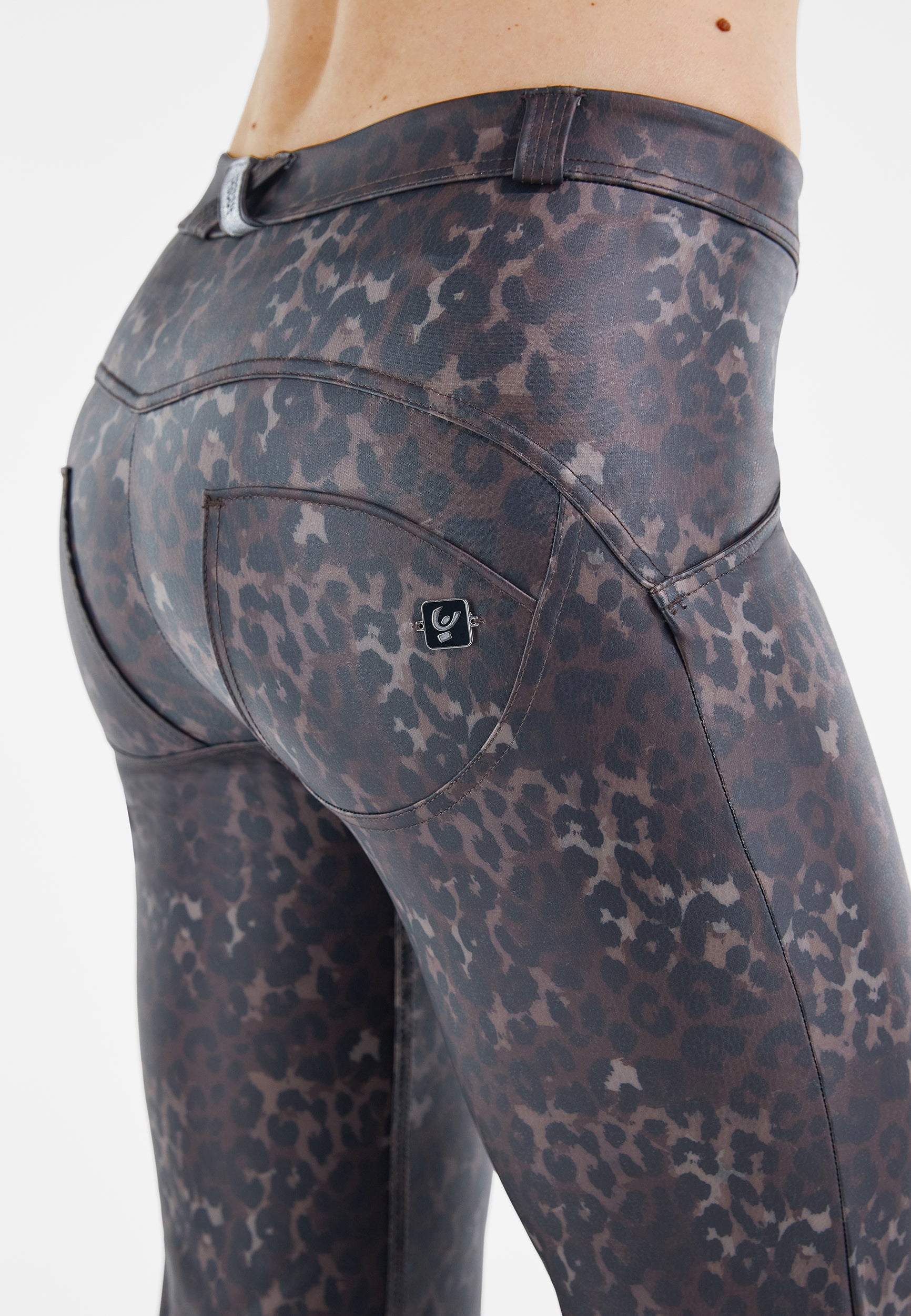 freddy-wr-up-pantaloni-push-up-wide-leg-similpelle-animalier-donna image 3