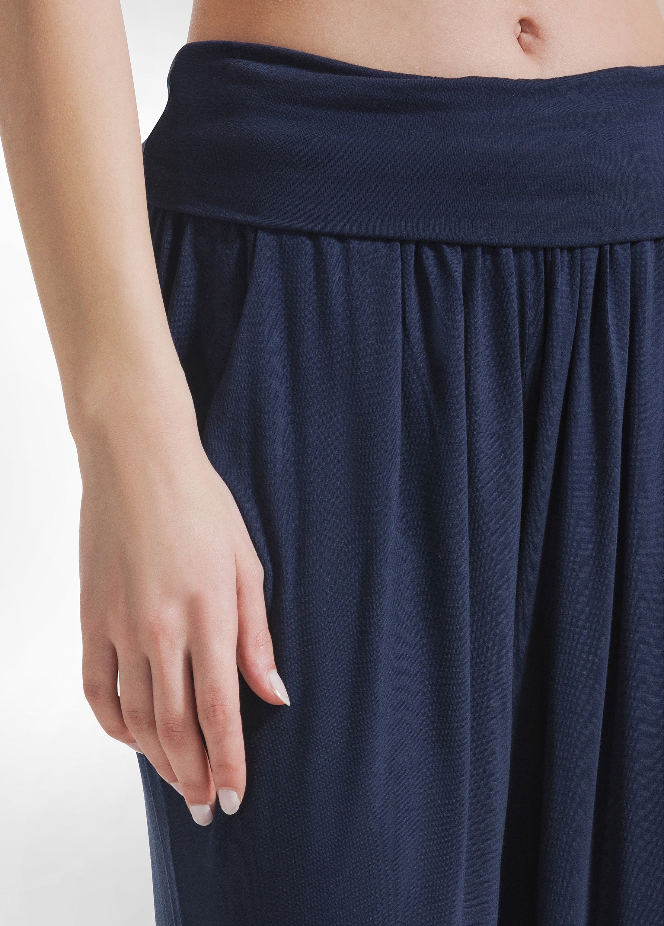 deha-pantalone-odalisca-in-viscosa-ecovero-blu-notte image 4
