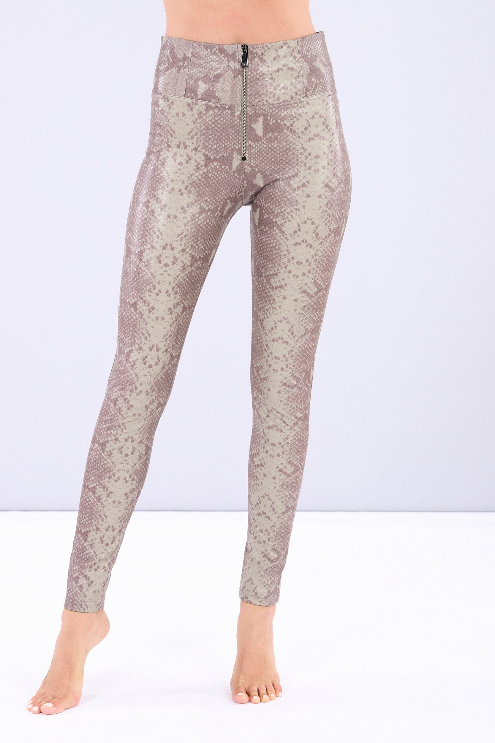 freddy-wr-up-pantaloni-skinny-similpelle-reptile-bordeaux image 2