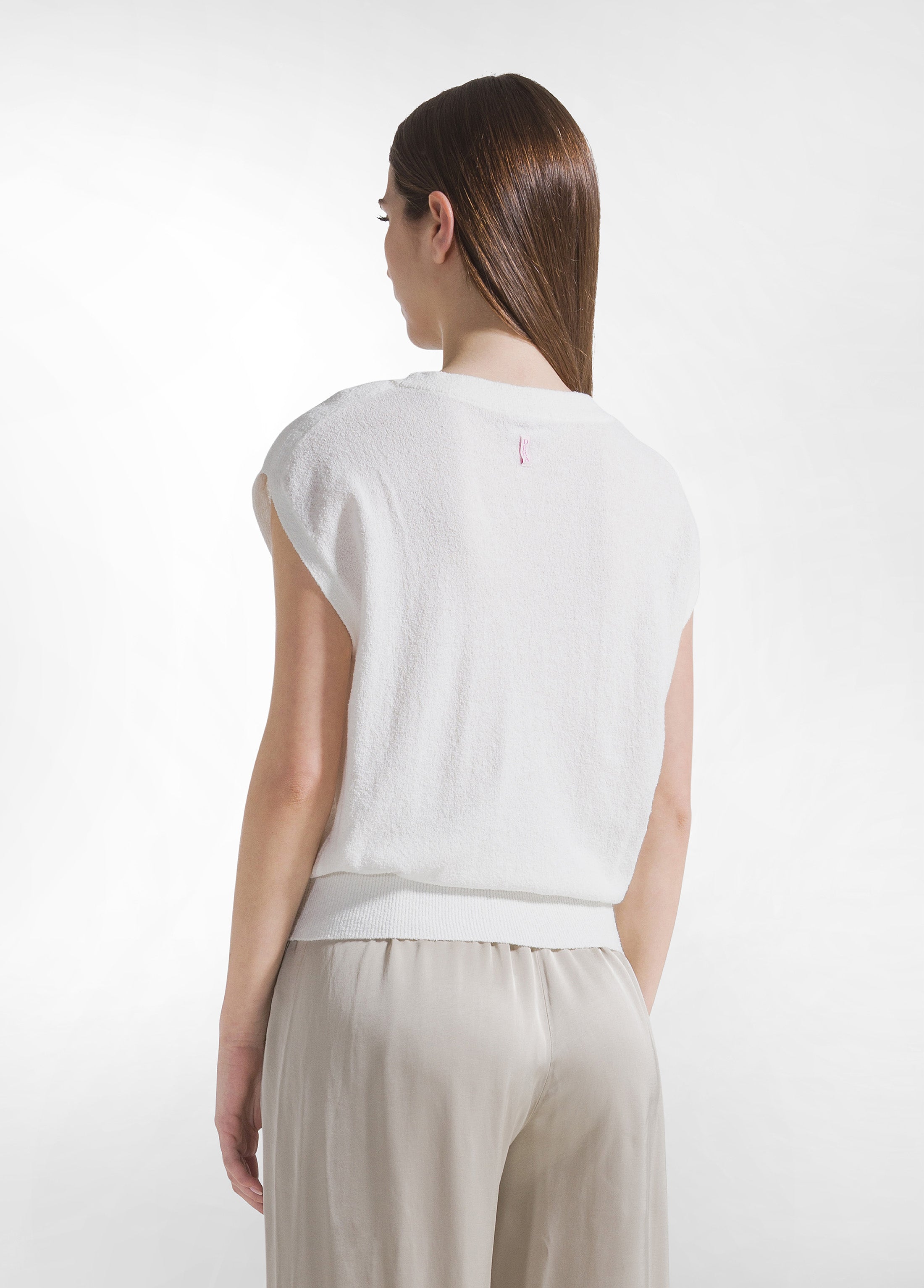 deha-d42383-top-sportivo-stretch-aderente-bianco image 2