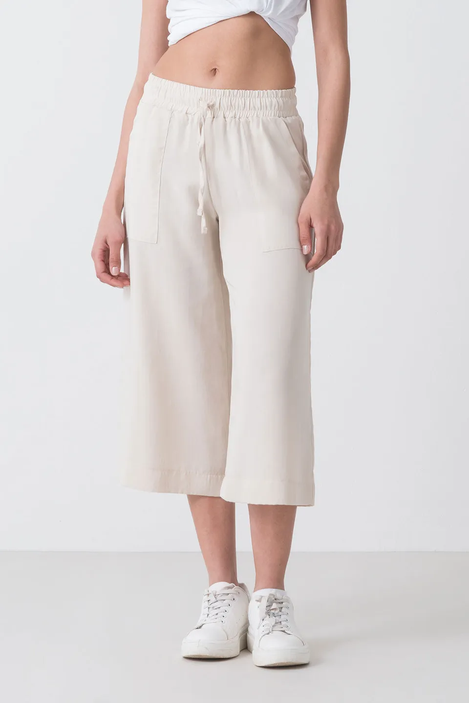 dimensione-danza-pantalone-7-8-in-tencel-con-coulisse-linea-morbida-dritta image 1