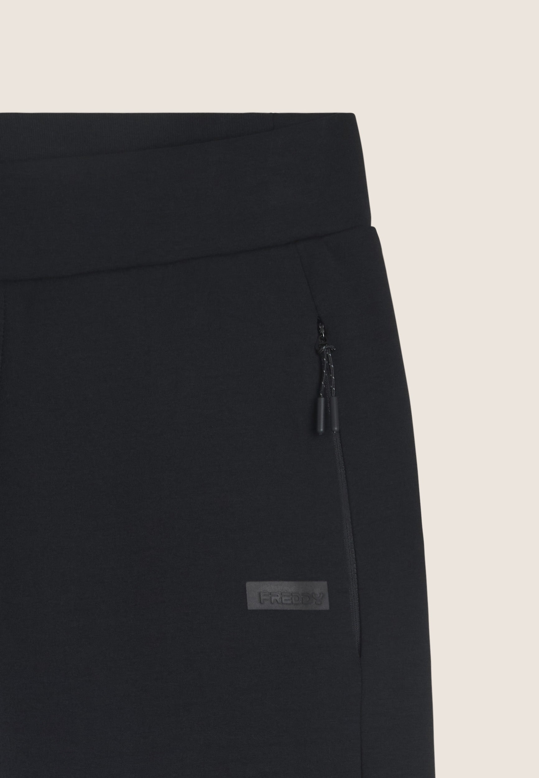 freddy-pantalone-sportivo-slim-cropped-urban-tech image 4