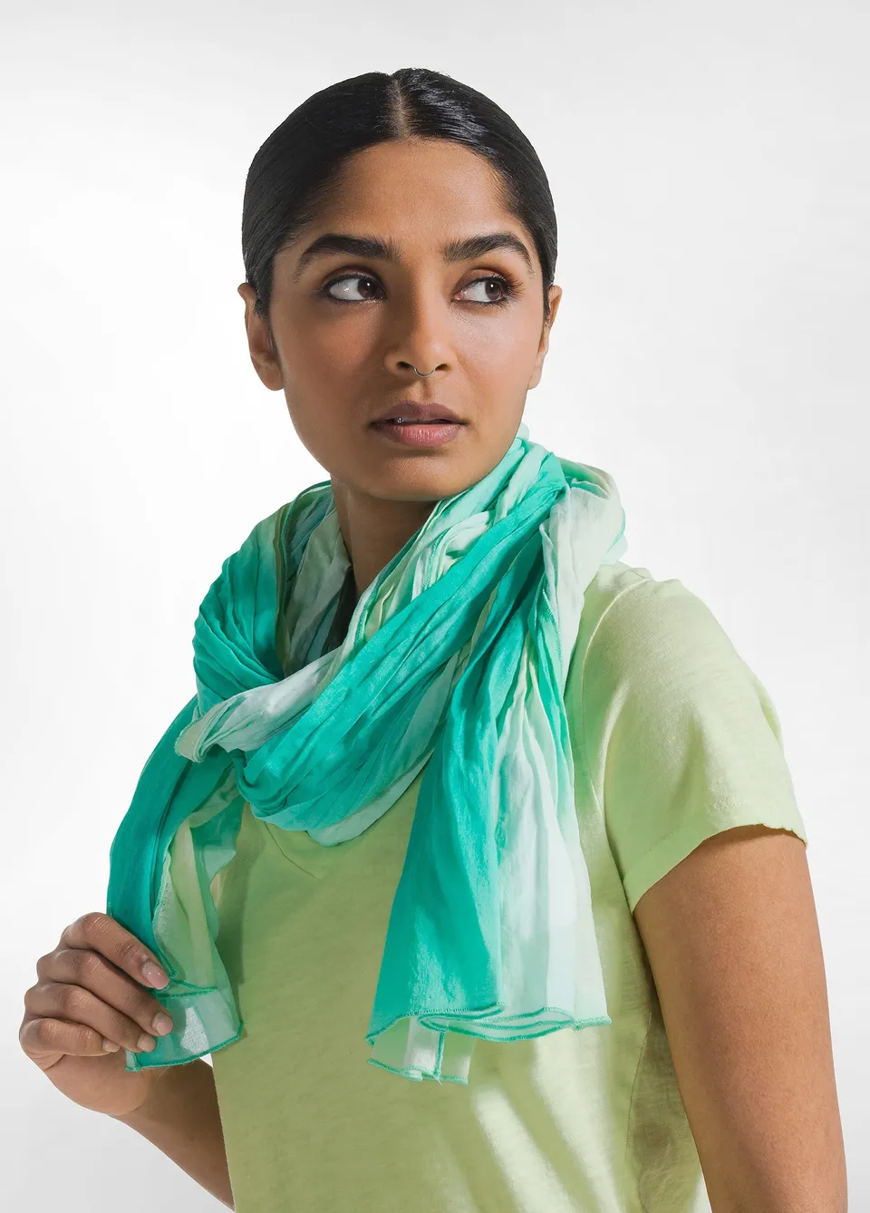 deha-d42900-foulard-in-mussola-di-cotone-verde image 1